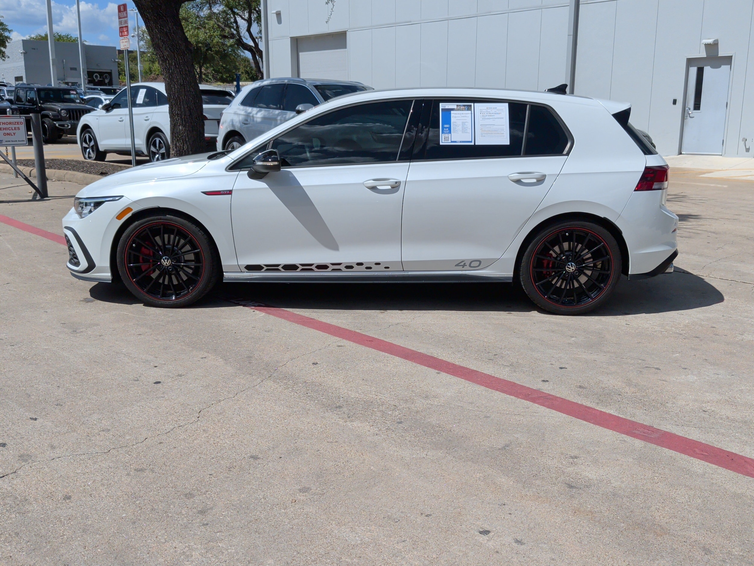 2023 Volkswagen Golf GTI 40th Anniversary Edition