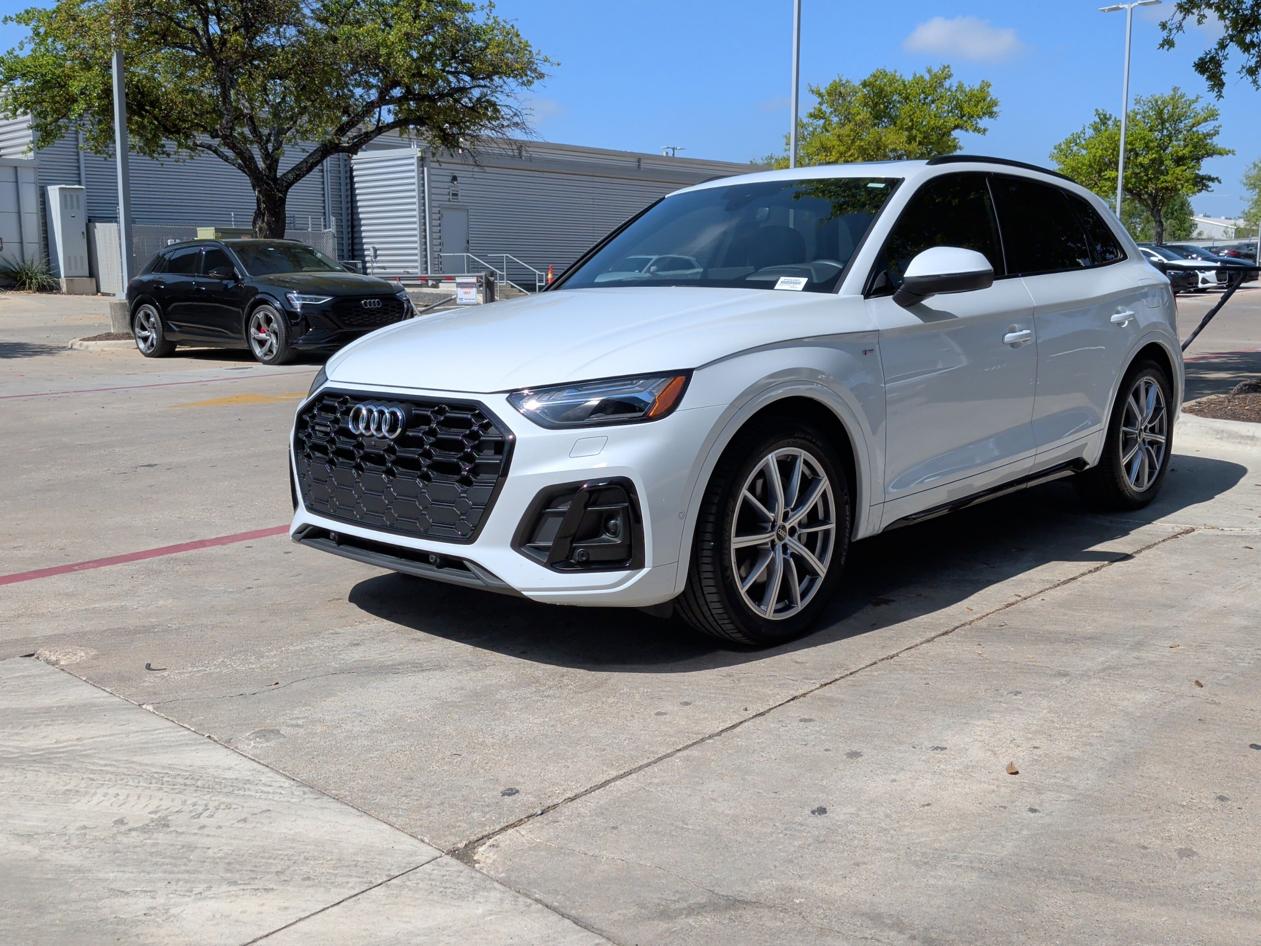 2023 Audi Q5 S line Prestige photo 4