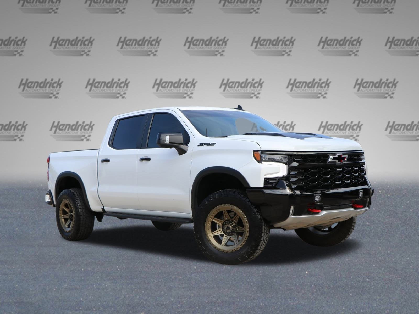 Used 2022 Chevrolet Silverado 1500 ZR2 with VIN 3GCUDHEL9NG642937 for sale in Austin, TX