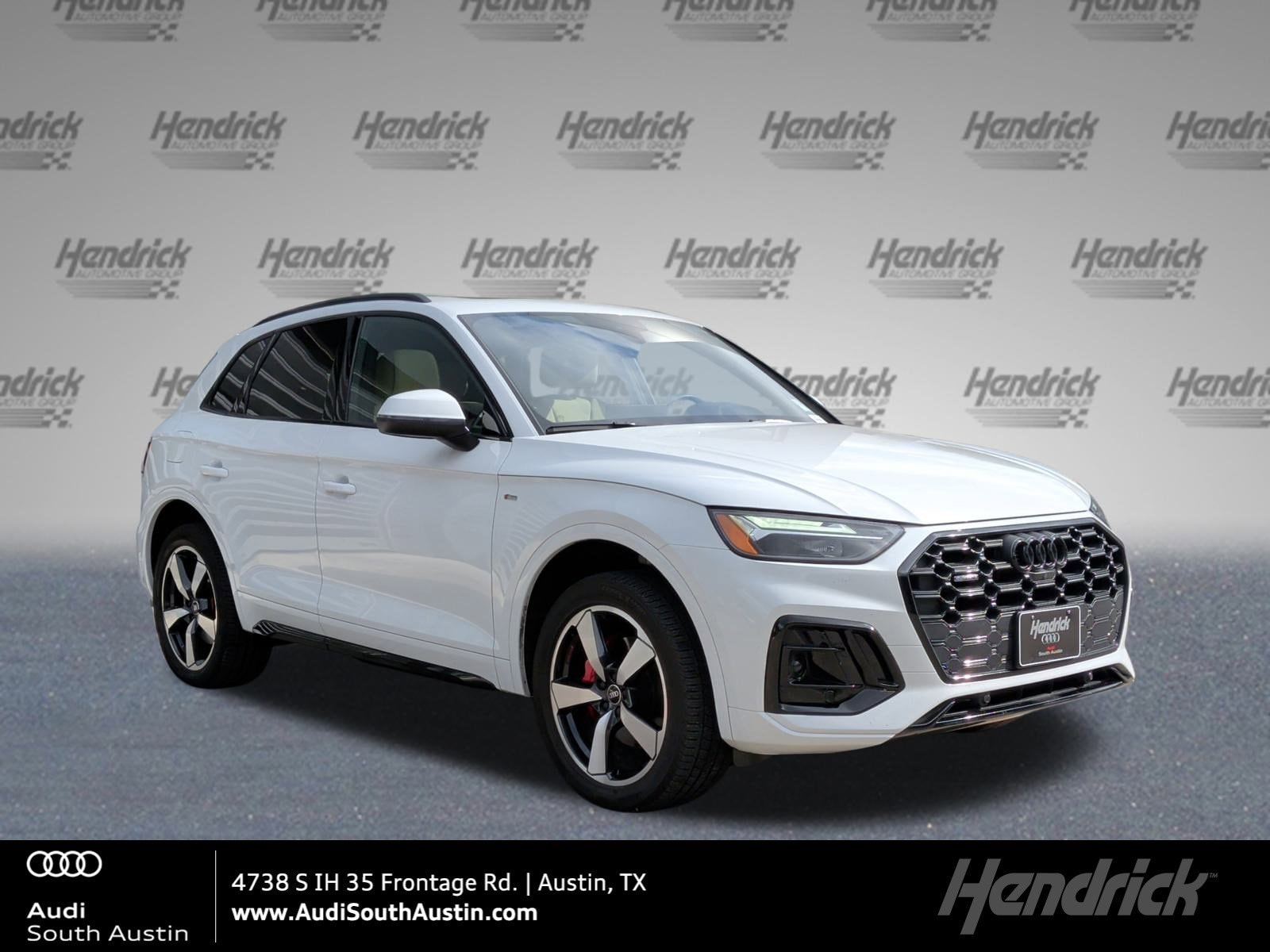 2024 Audi Q5 Premium Plus's photo