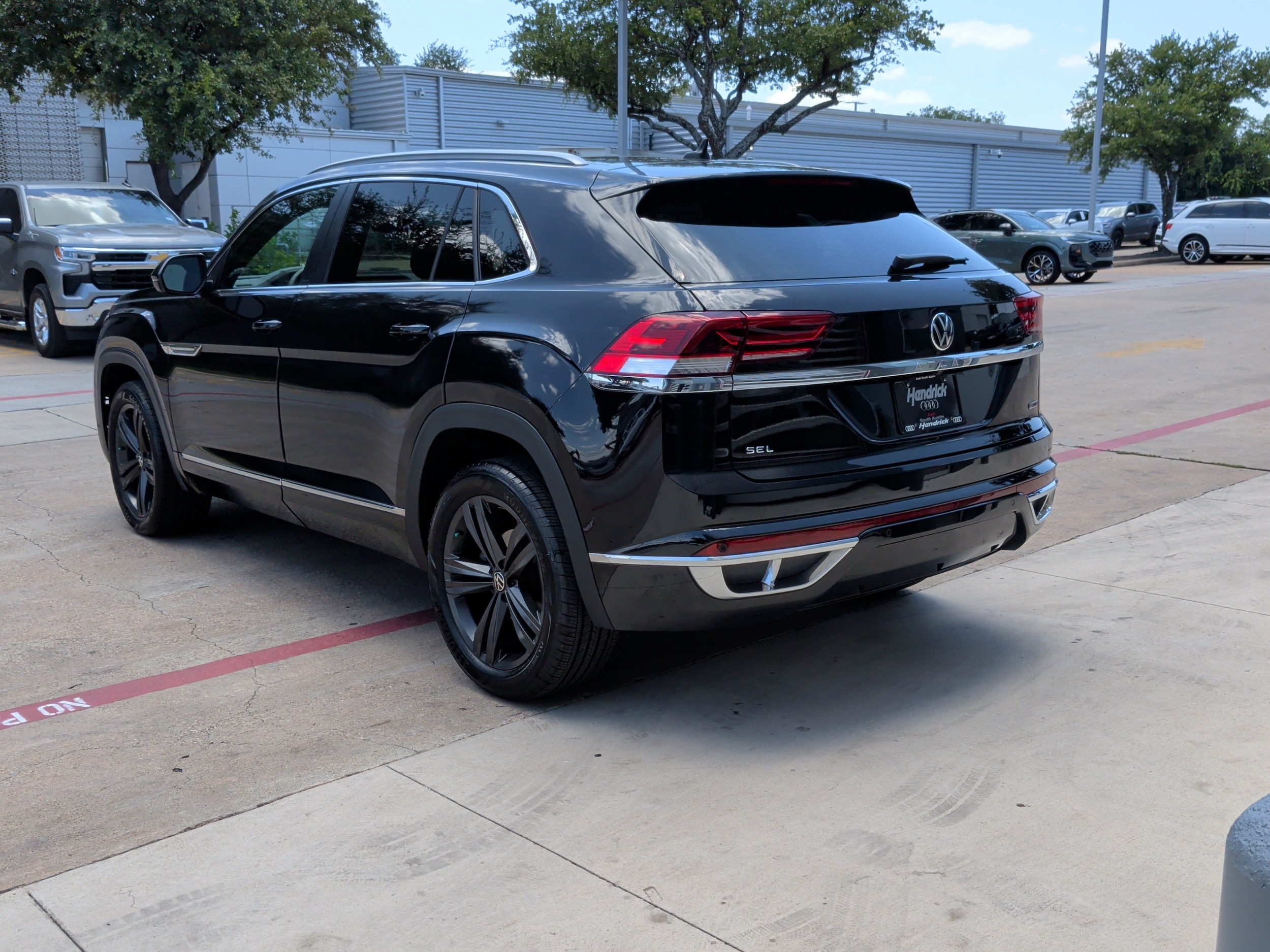 2022 Volkswagen Atlas Cross Sport 2.0T SEL R-Line 4MOTION