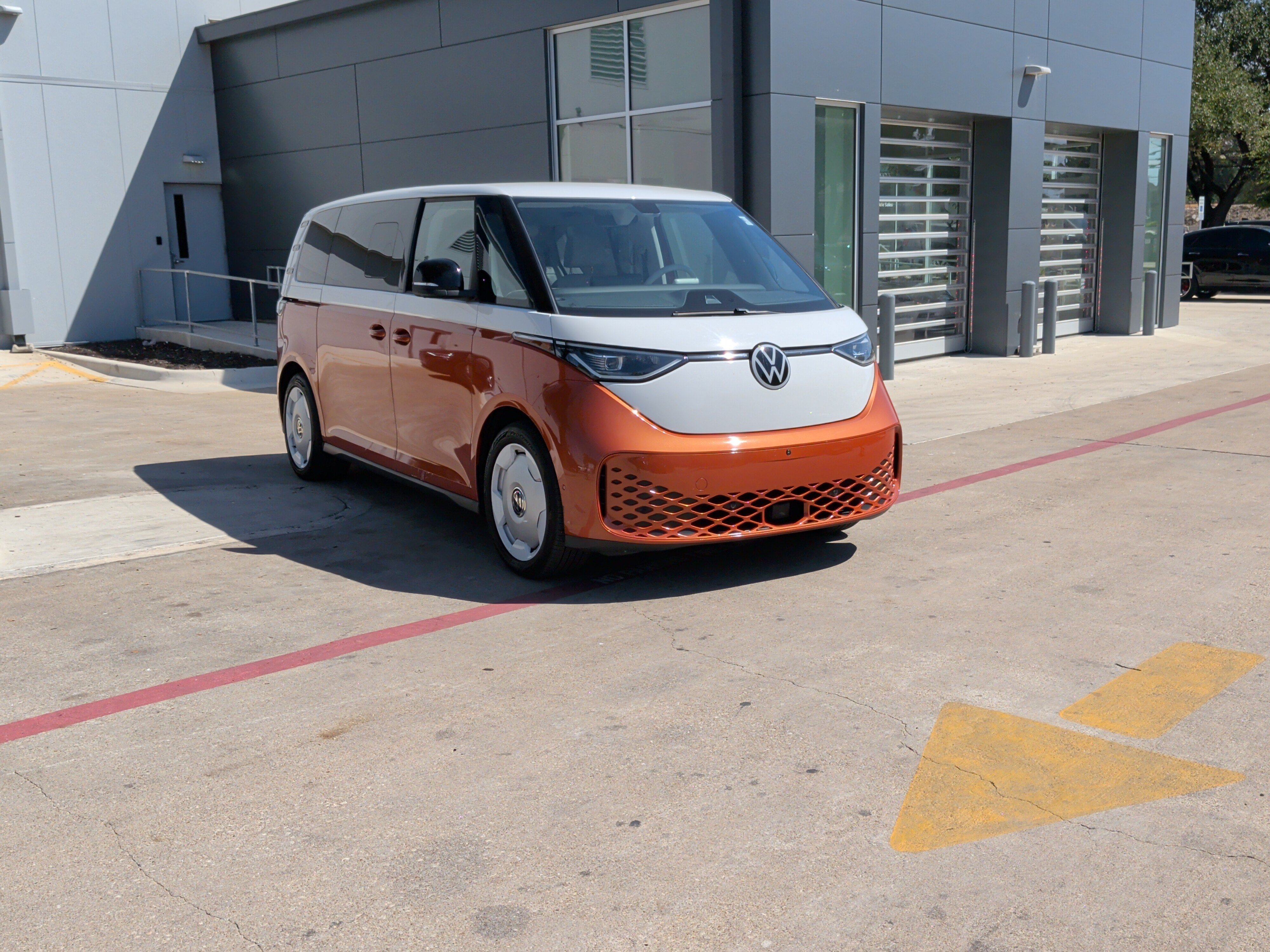2025 Volkswagen ID. Buzz 1st Edition 4MOTION w/Two-Tone Minivan