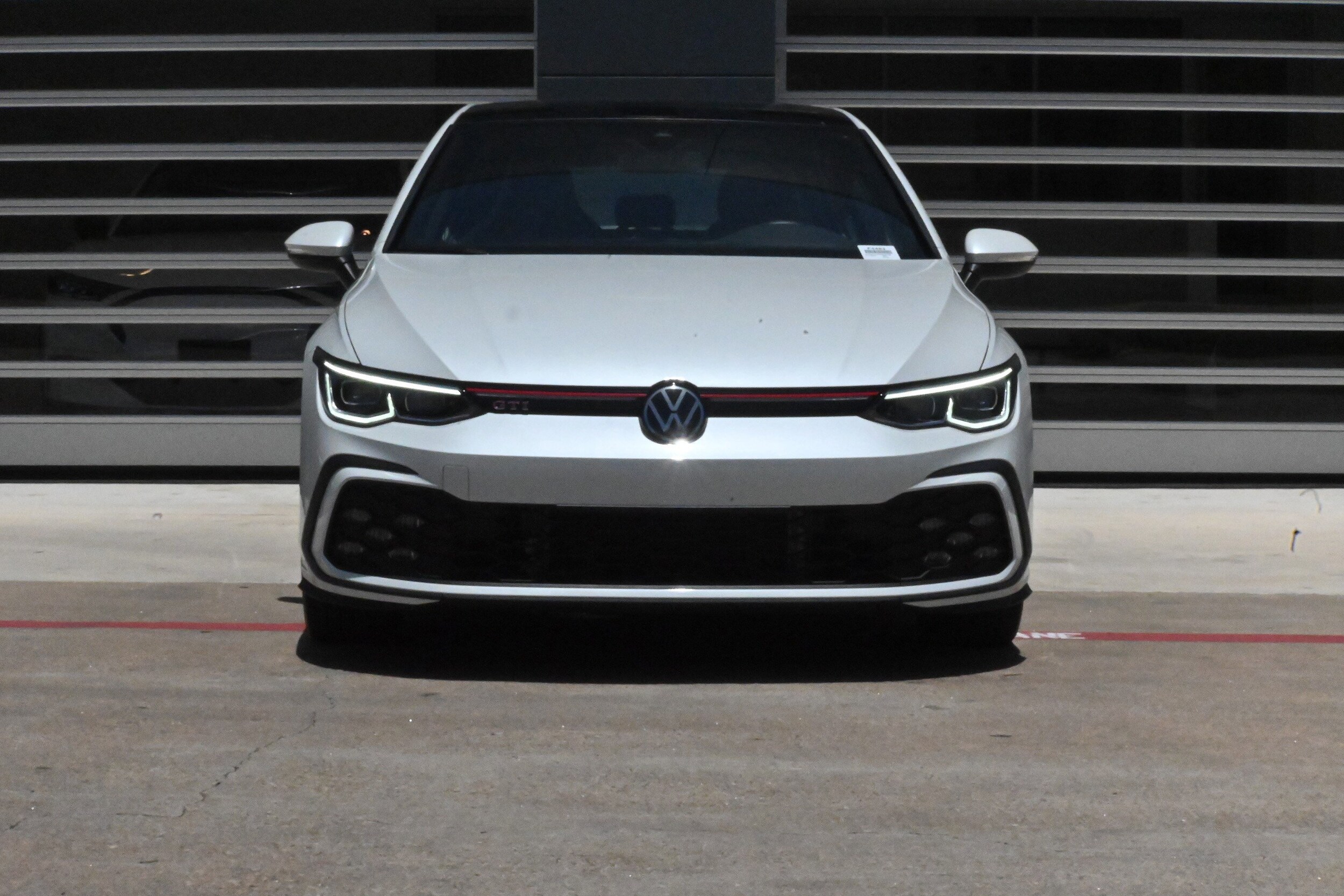 2024 Volkswagen Golf GTI SE photo 3