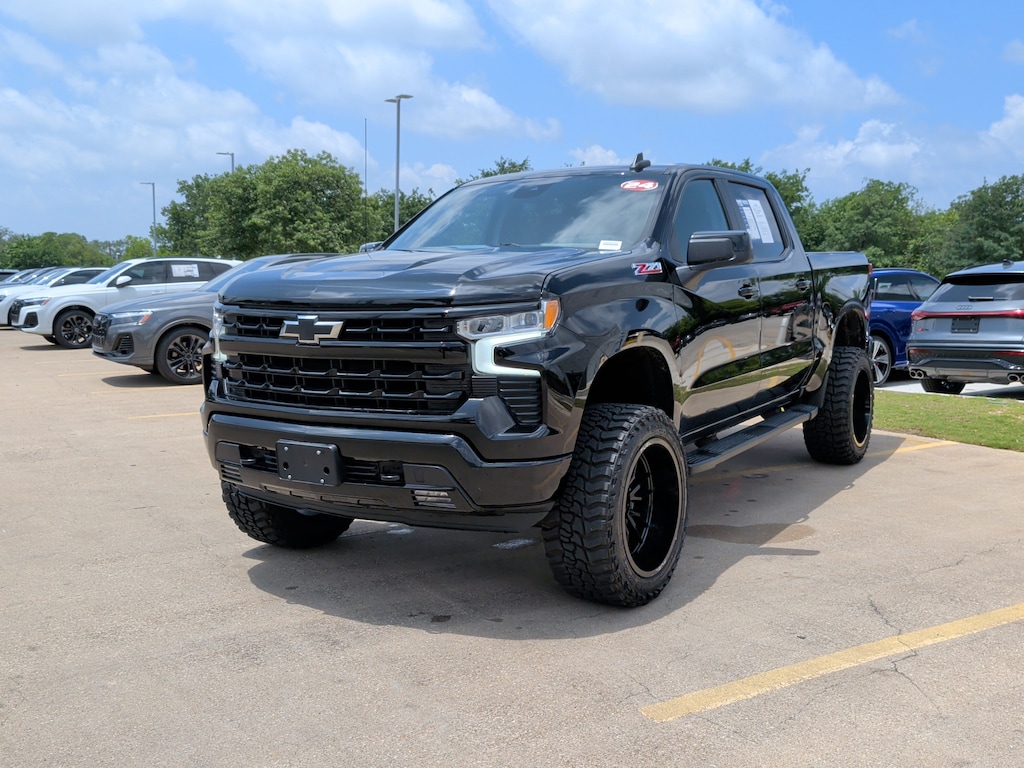 Used 2024 Chevrolet Silverado 1500 RST 4WD Crew Cab Pickup