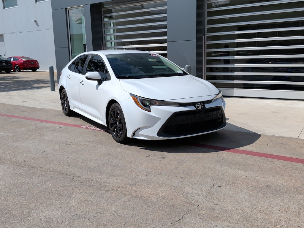 Used 2021 Toyota Corolla LE Sedan