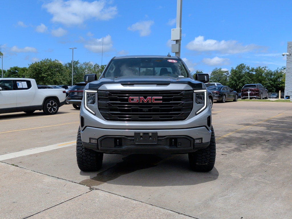 Used 2025 GMC Sierra 1500 Elevation 4WD Crew Cab Pickup