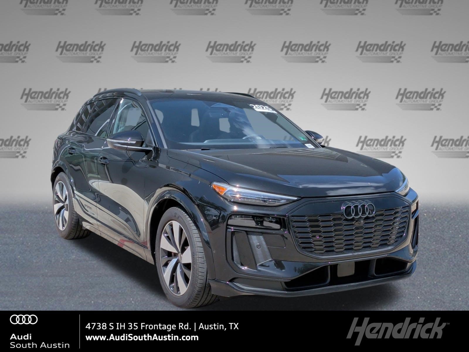 2025 Audi SQ6 e-tron Prestige quattro's photo