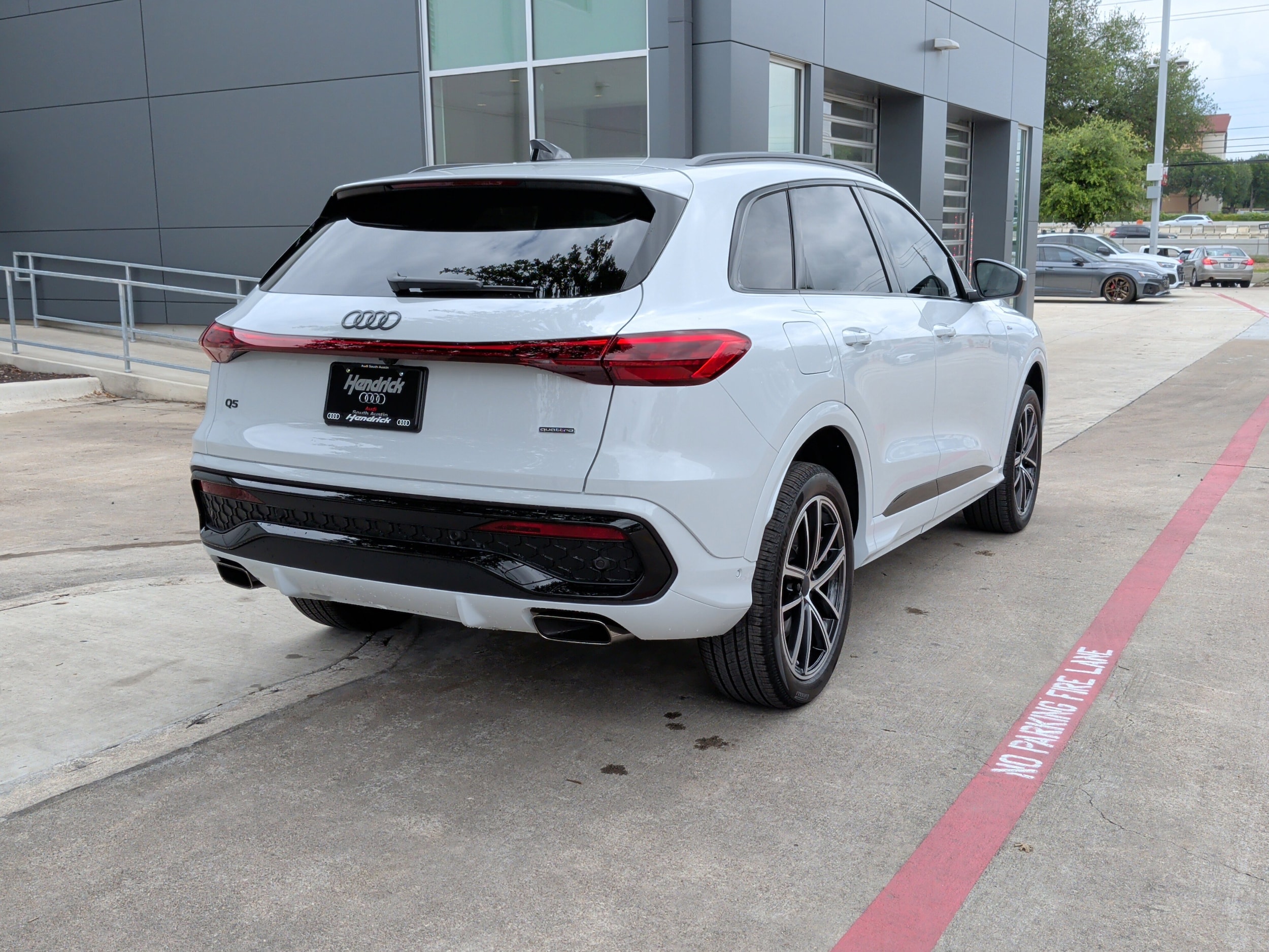 2026 Audi Q5 Premium Plus photo 3