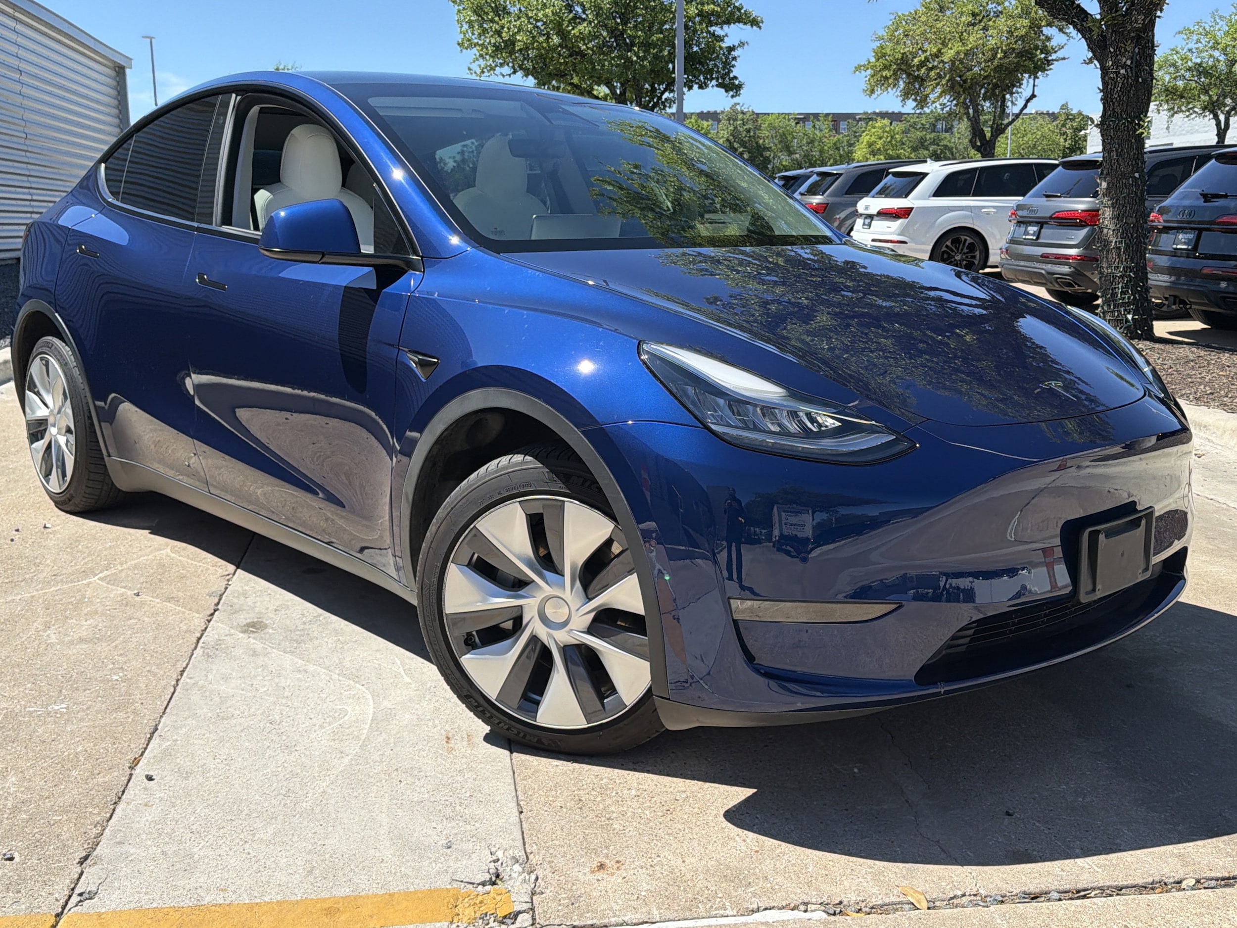 Used 2020 Tesla Model Y Long Range with VIN 5YJYGDEE3LF059348 for sale in Austin, TX
