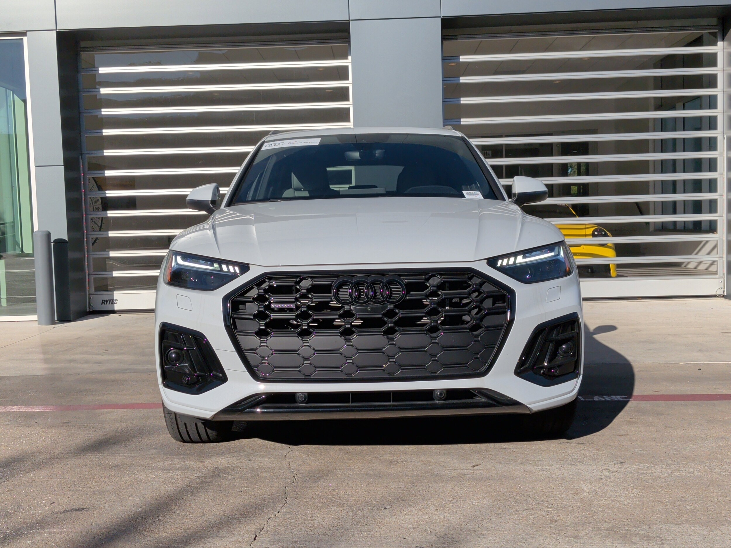 2024 Audi Q5 S line Premium Prestige photo 3