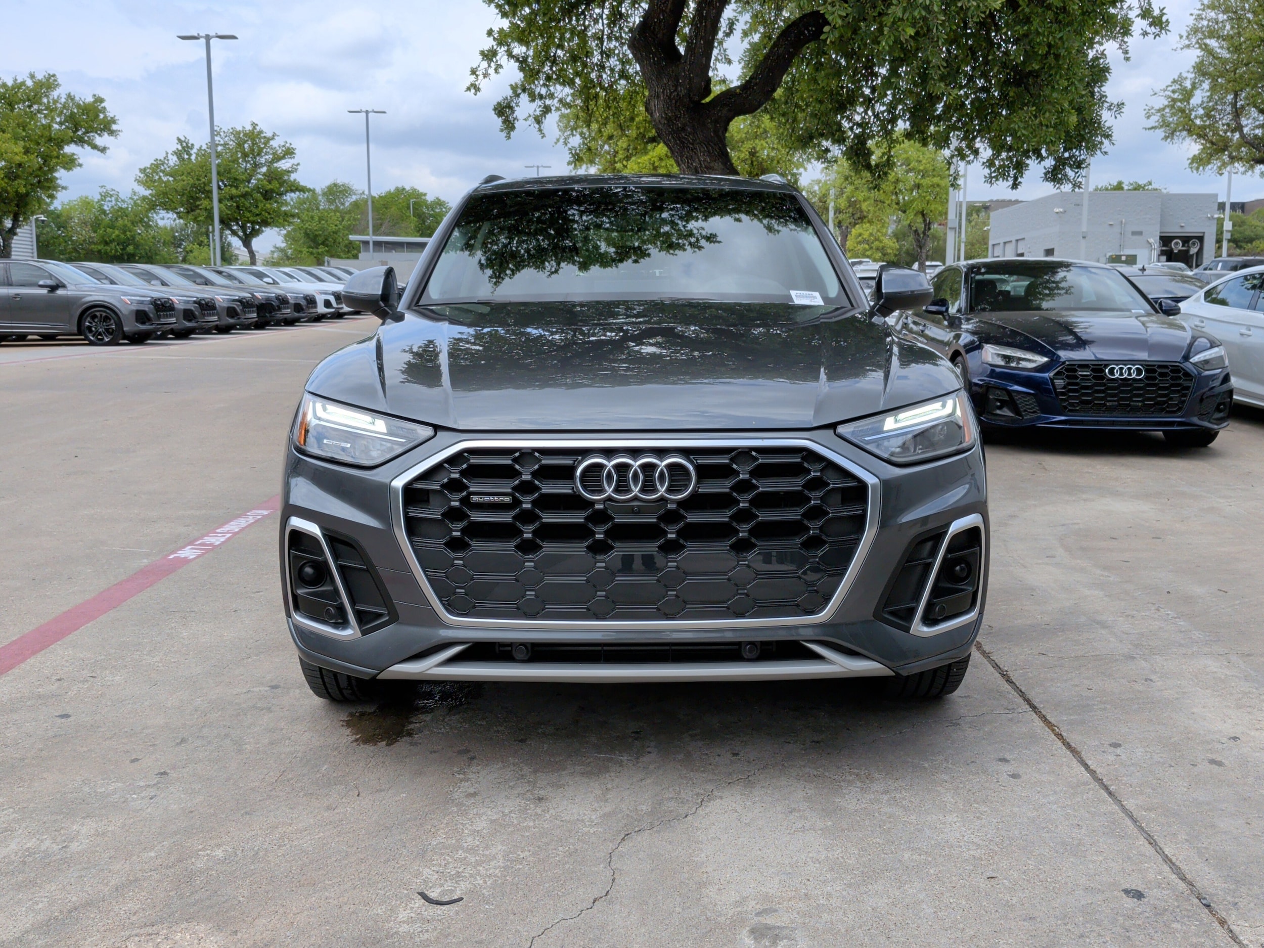 2023 Audi Q5 S line Premium Plus photo 2