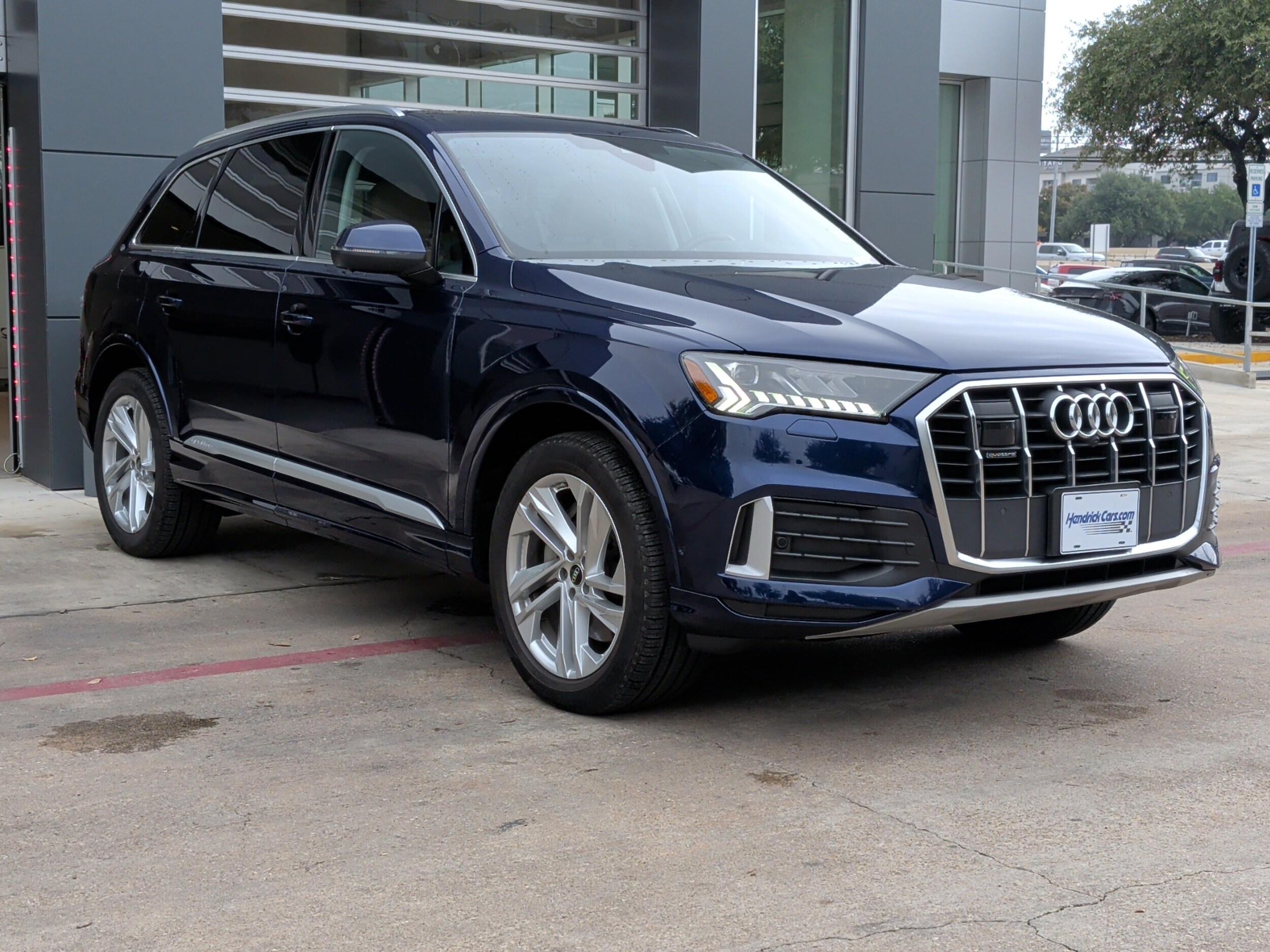 2024 Audi Q7 photo 2