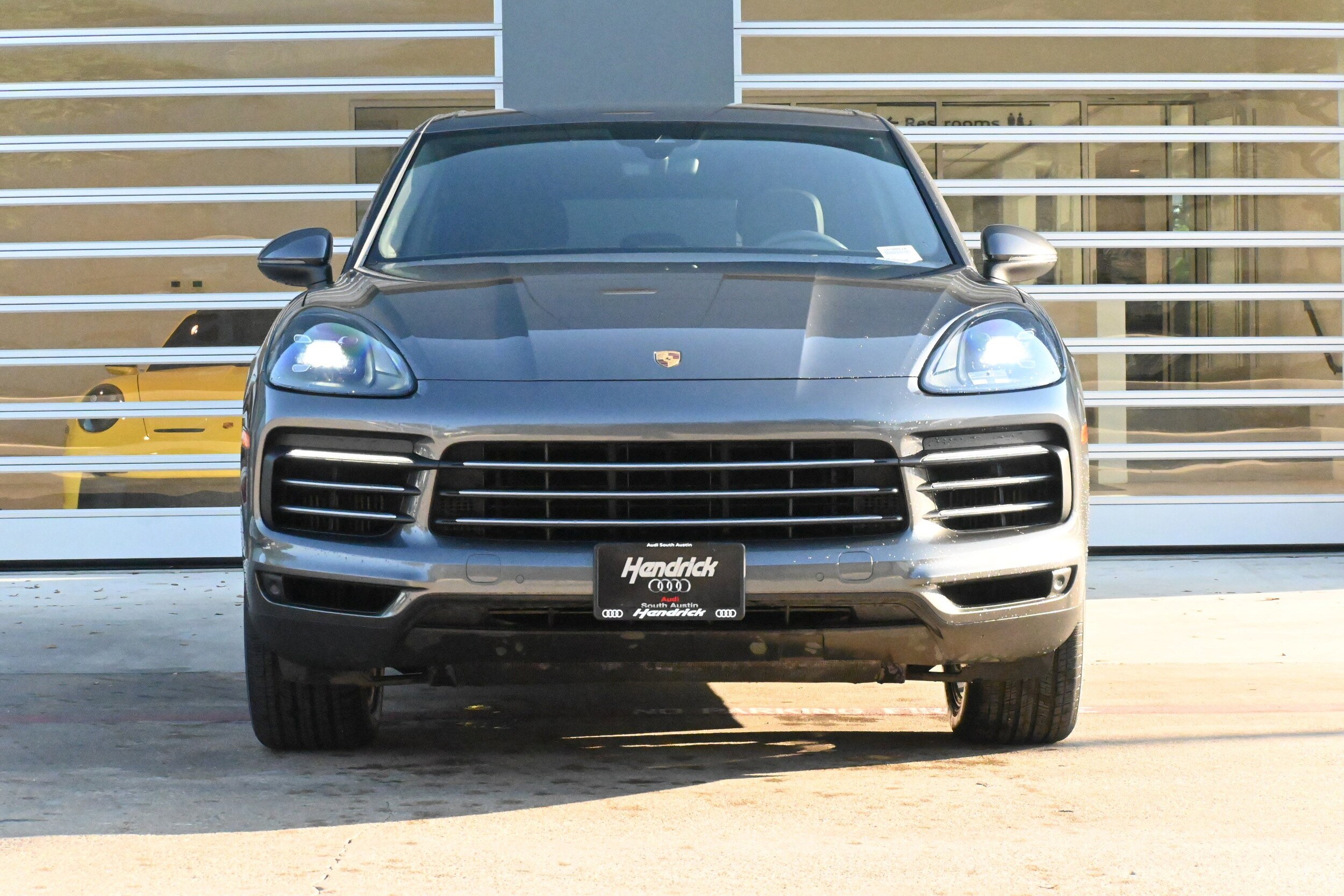 2019 Porsche Cayenne photo 3