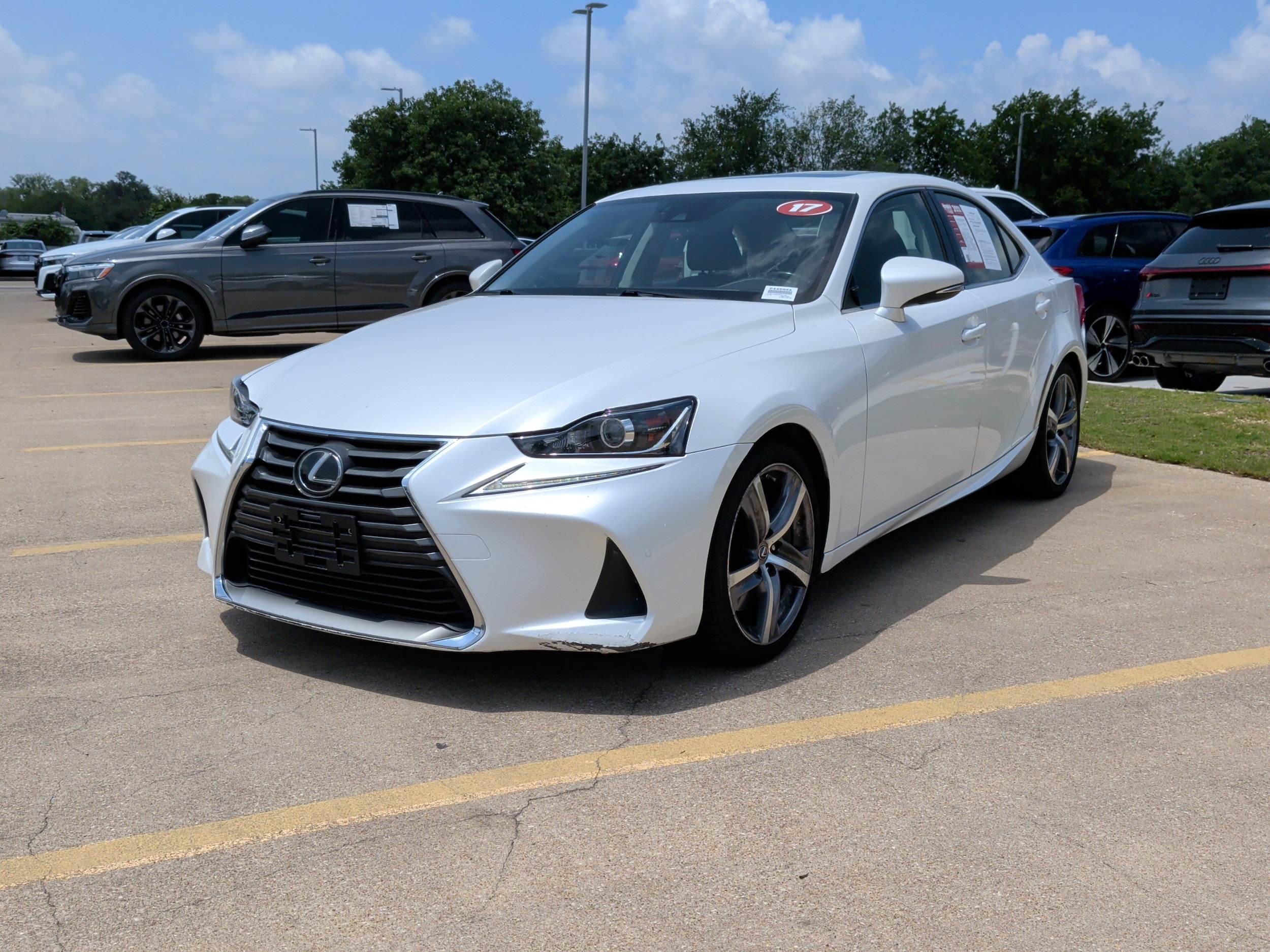 2017 LEXUS IS Turbo Premium Plus photo 4