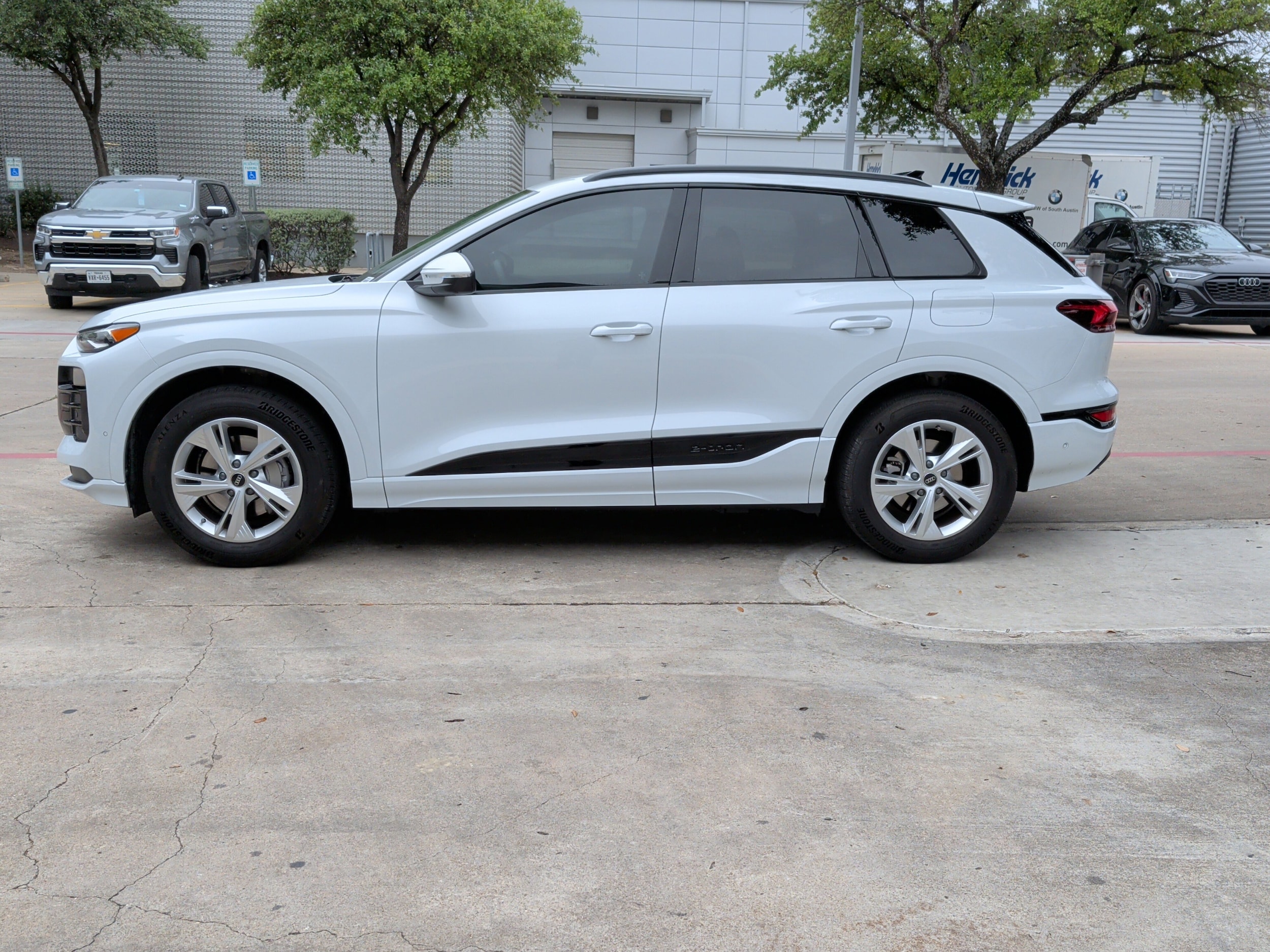 2025 Audi Q6 e-tron Premium photo 6