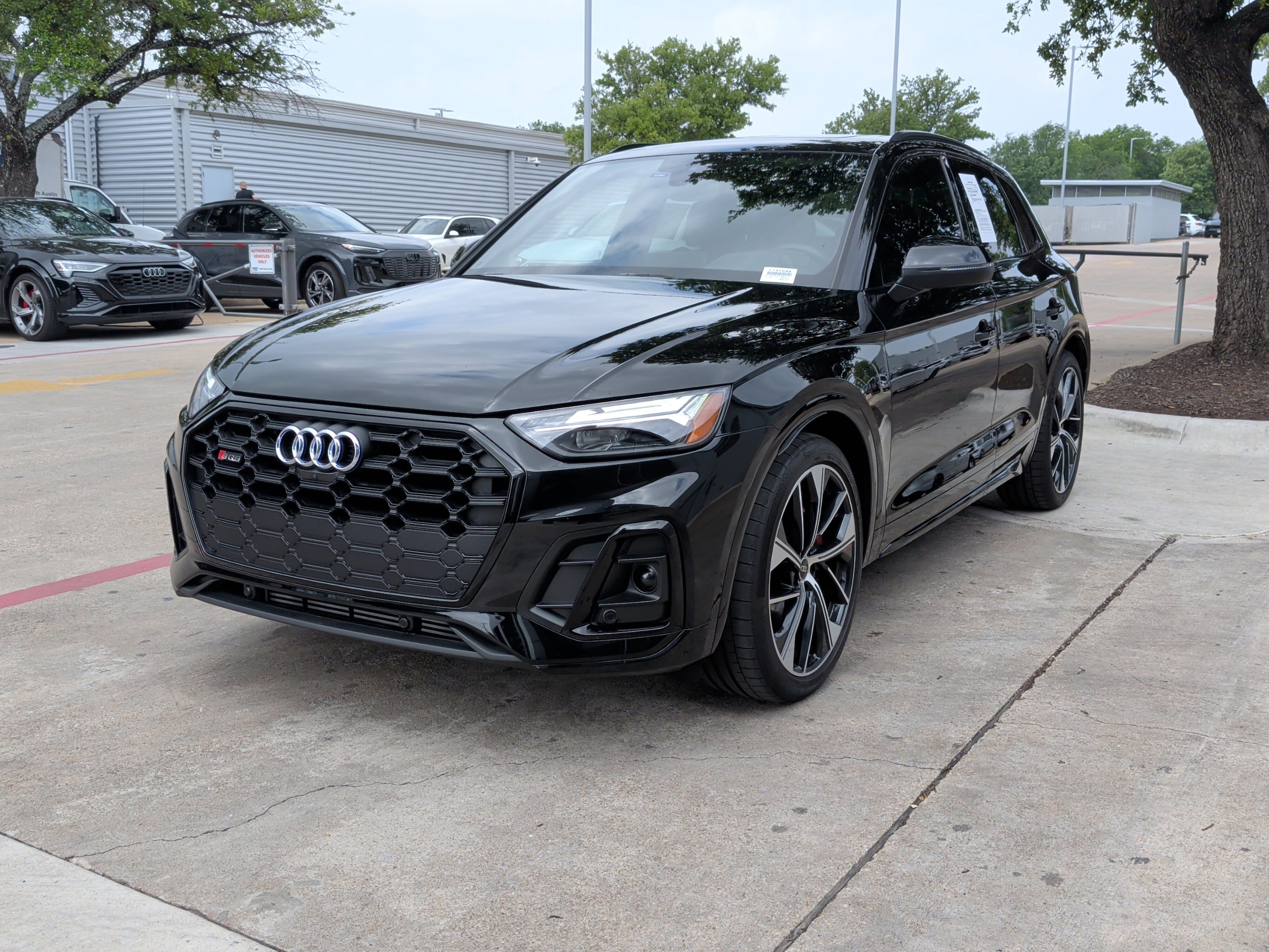 2023 Audi SQ5 Premium Plus photo 4