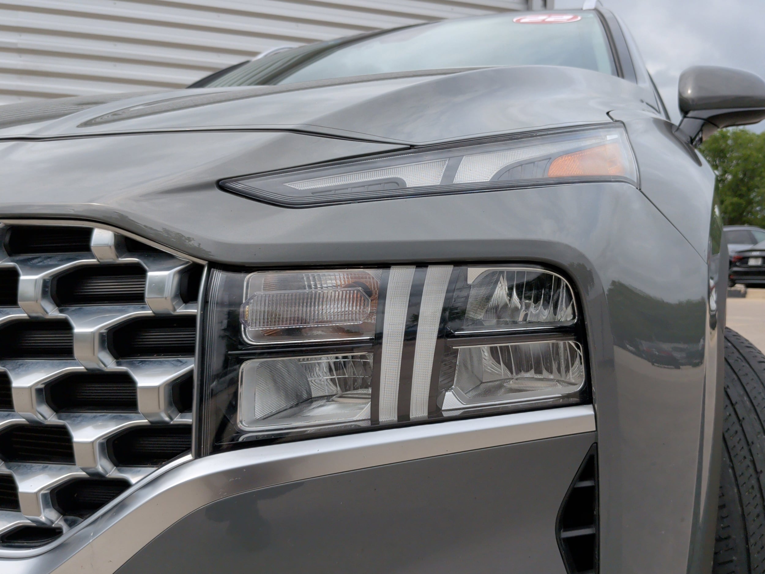 2022 Hyundai Santa Fe SEL photo 2