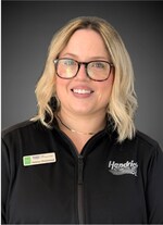 Staff member Yelena Smirnova from ID_76a158118092