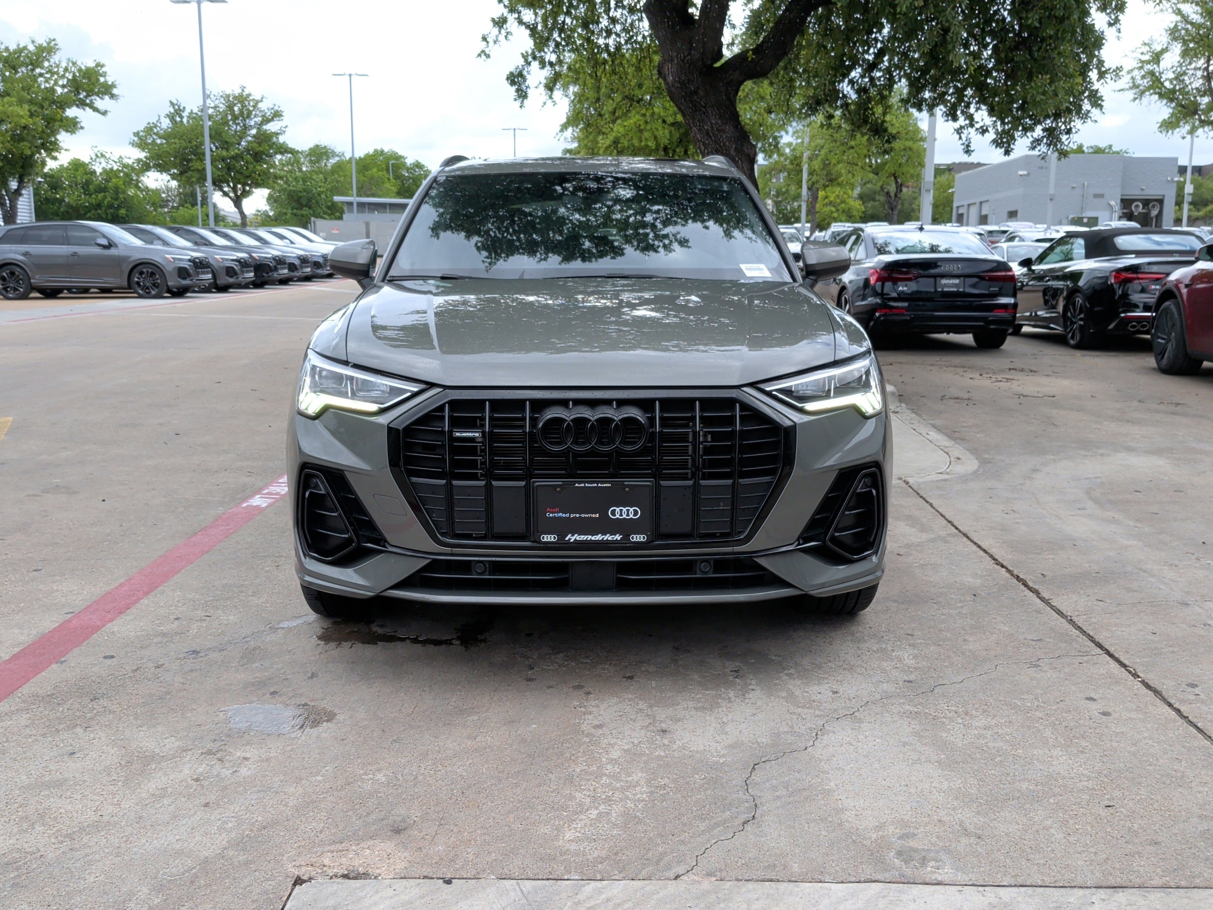 2023 Audi Q3 S line Premium photo 2