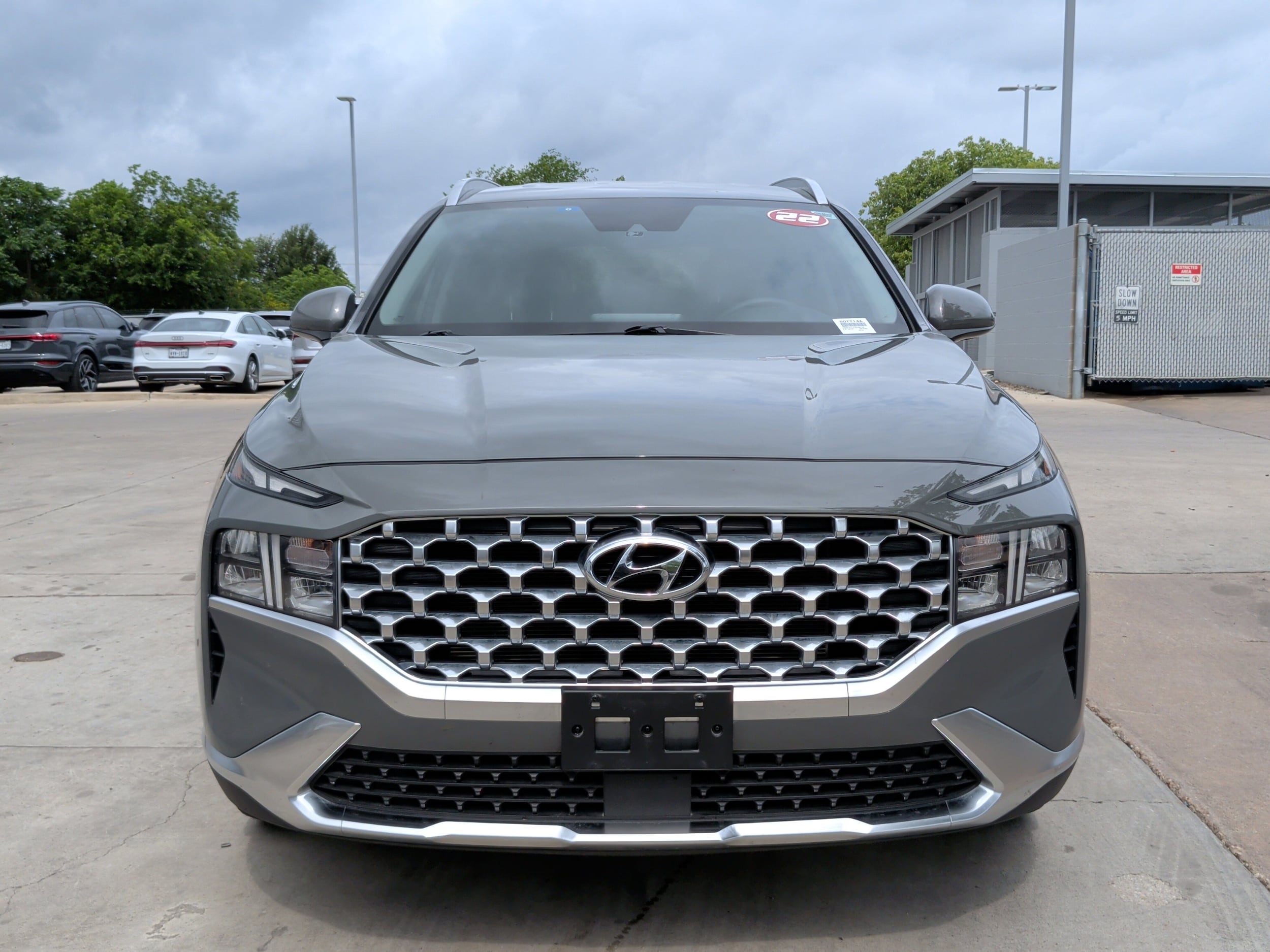 2022 Hyundai Santa Fe SEL photo 4
