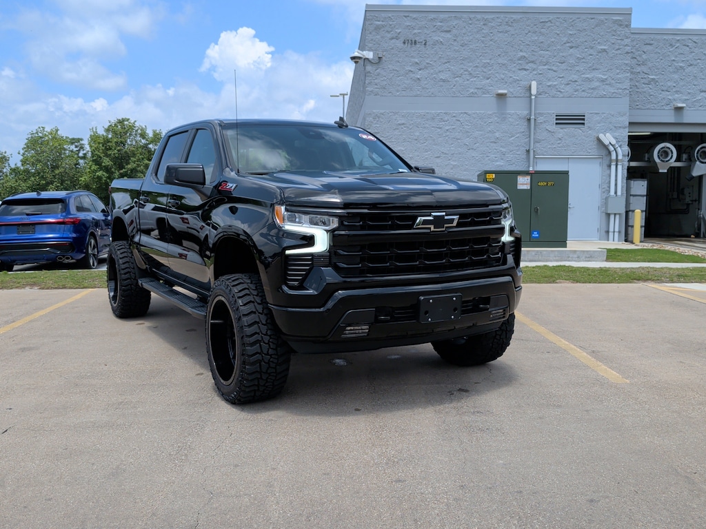 Used 2024 Chevrolet Silverado 1500 RST 4WD Crew Cab Pickup