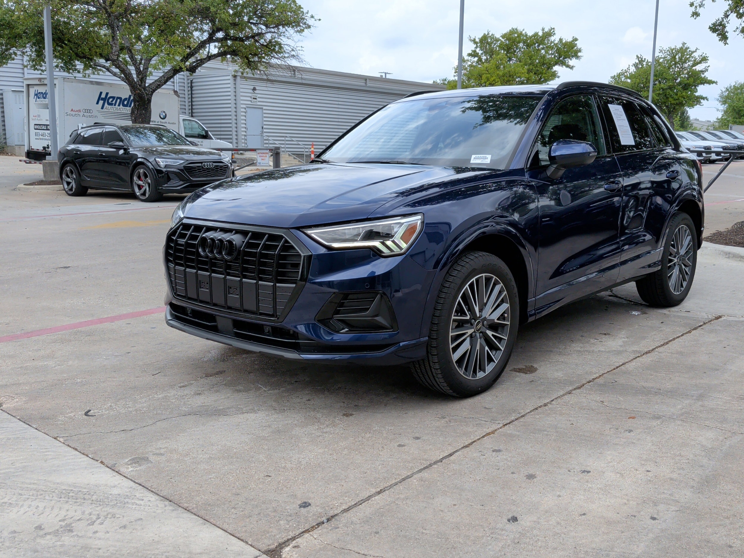2023 Audi Q3 Premium photo 4