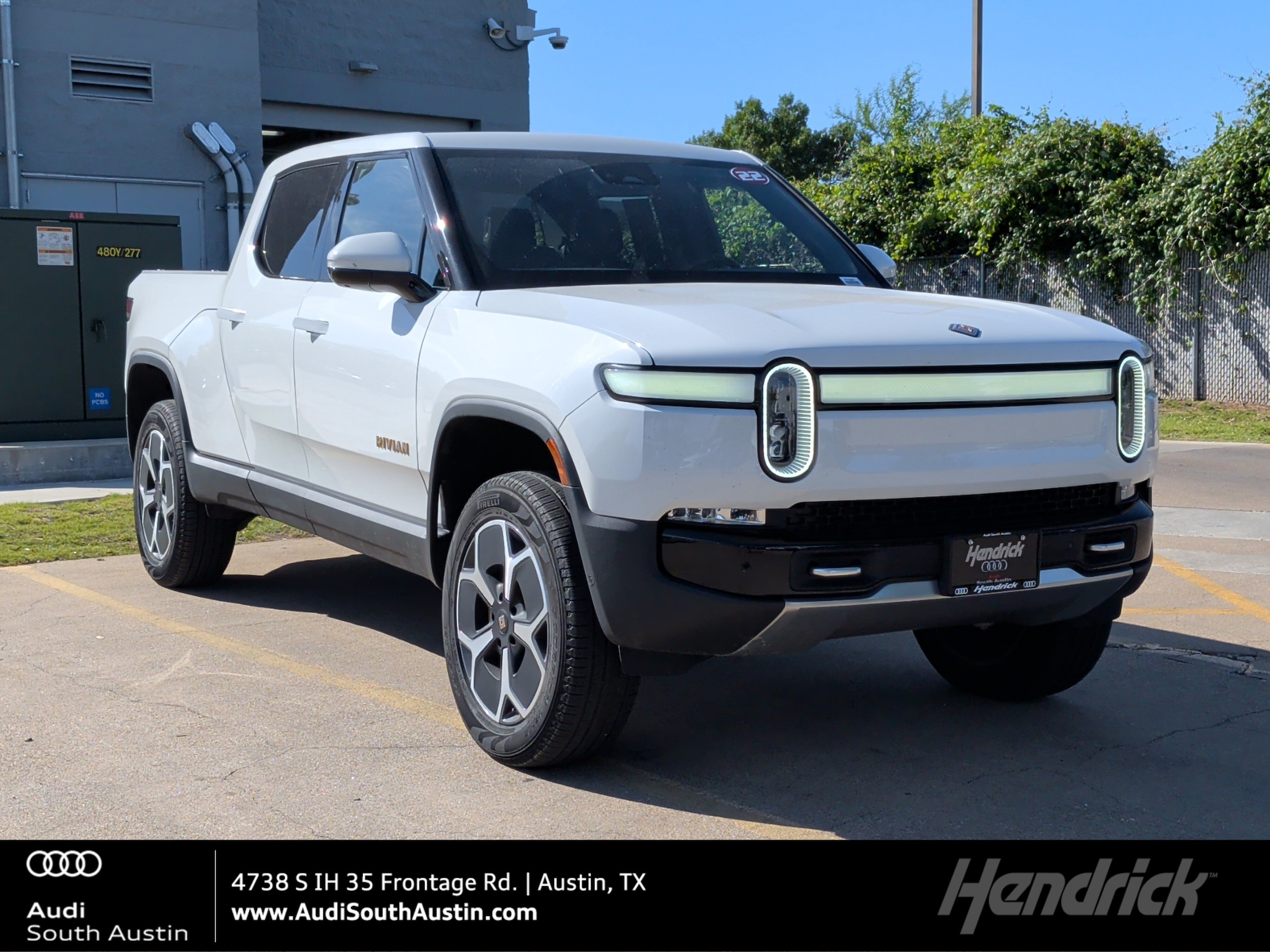 Used 2022 Rivian R1T Adventure with VIN 7FCTGAAA4NN016003 for sale in Austin, TX