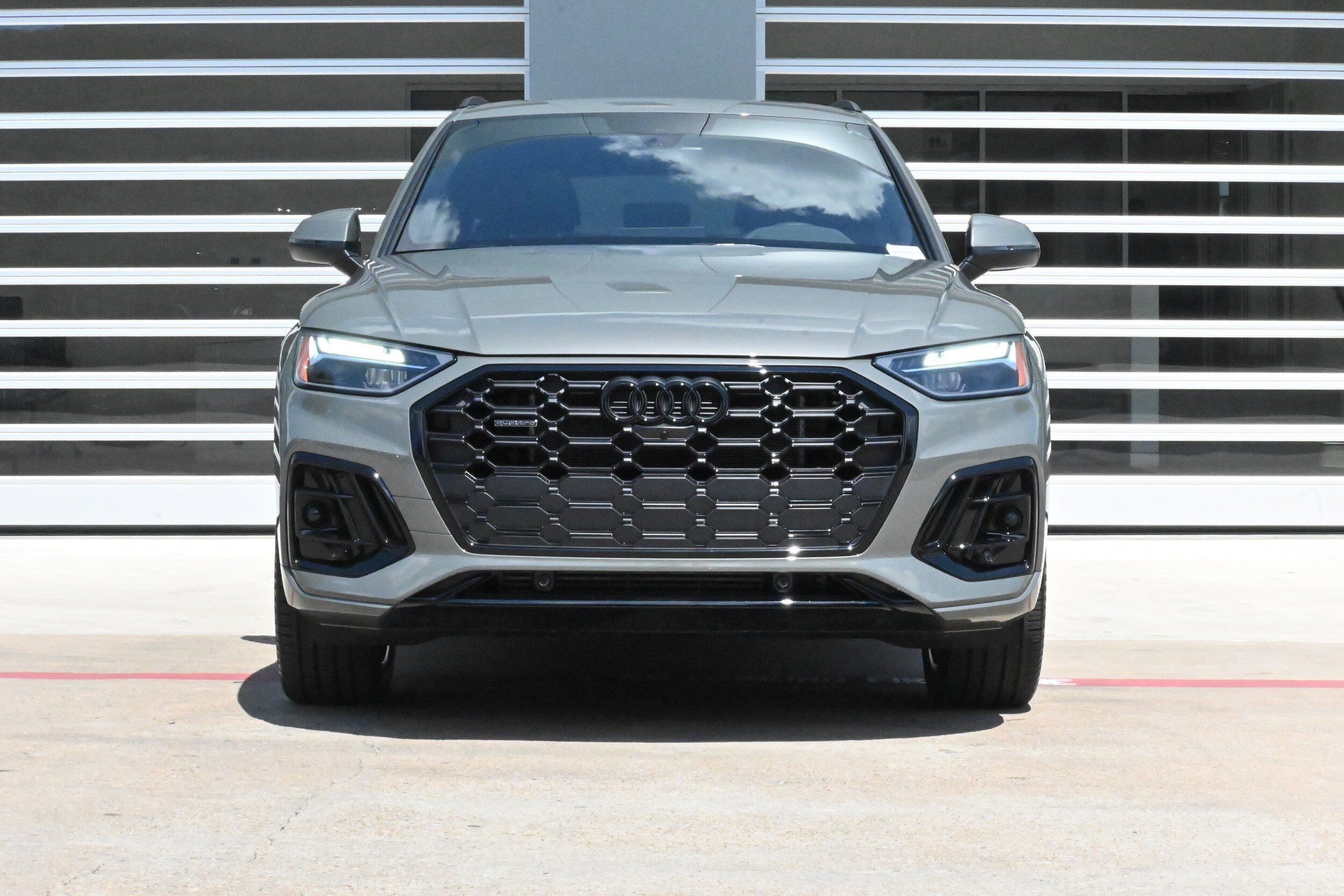 2025 Audi Q5 S line Premium Plus photo 3
