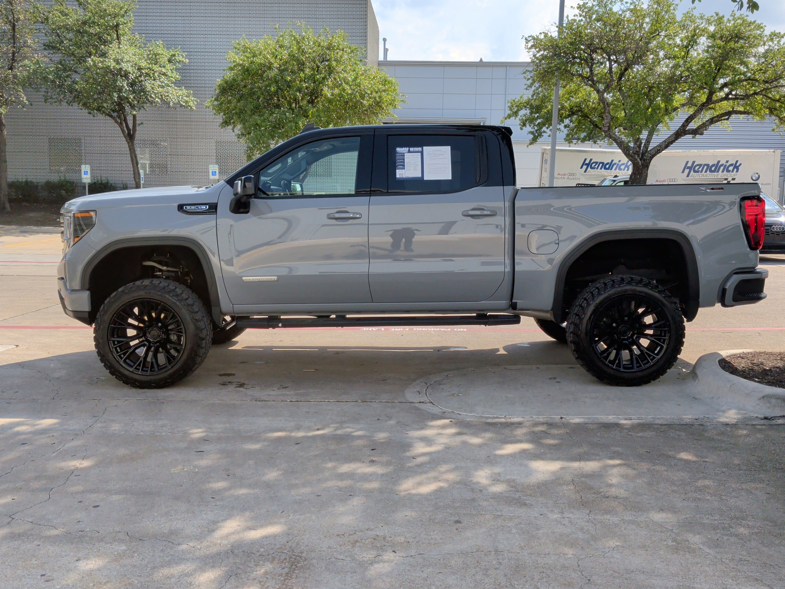 2024 GMC Sierra 1500 Elevation 4WD Crew Cab photo 5
