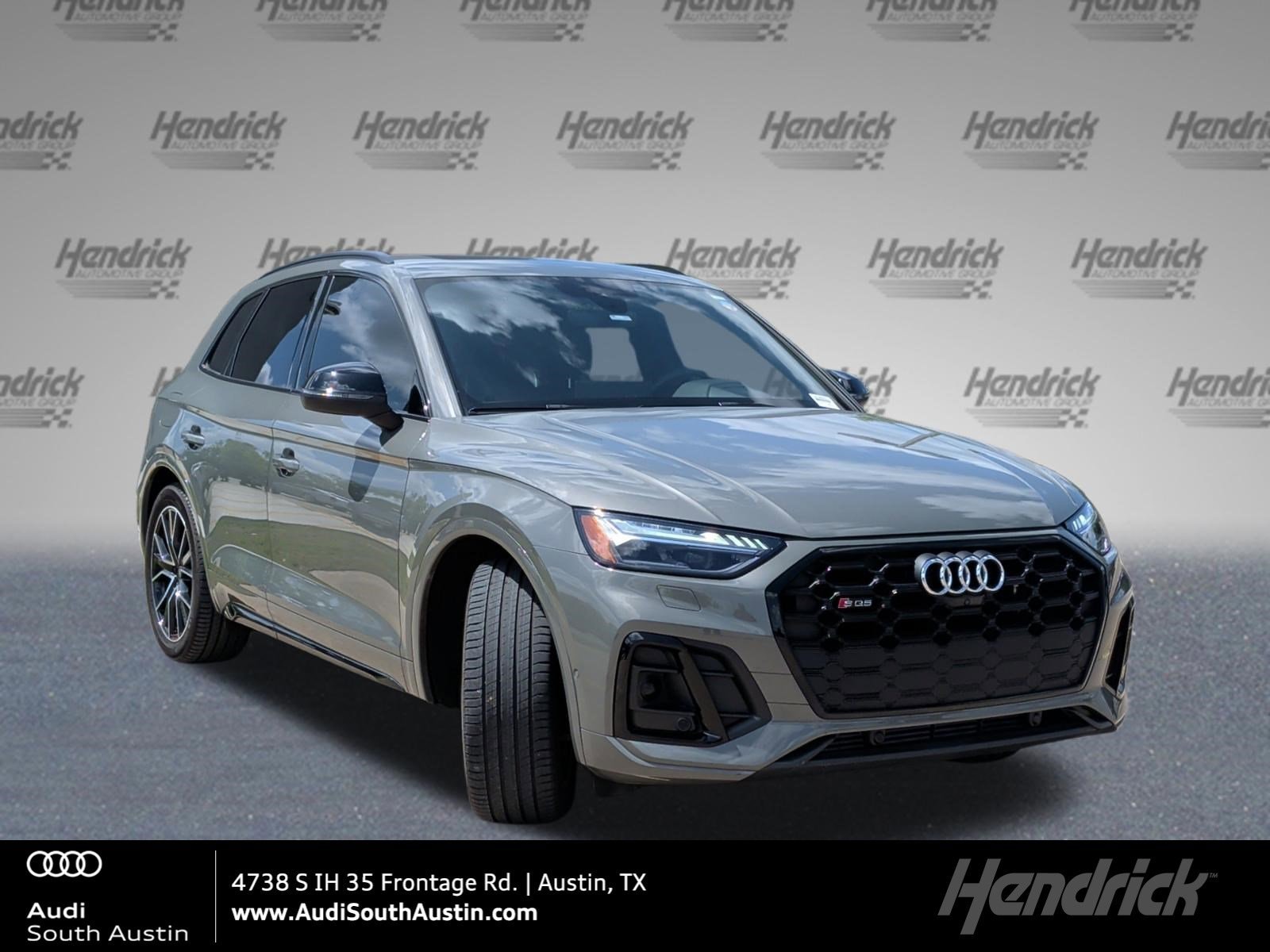 2023 Audi SQ5 Prestige's photo