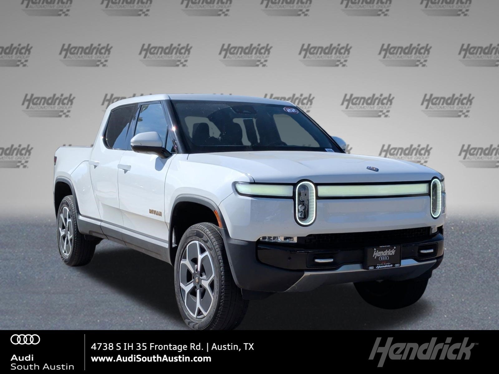 2022 Rivian R1T Adventure's photo