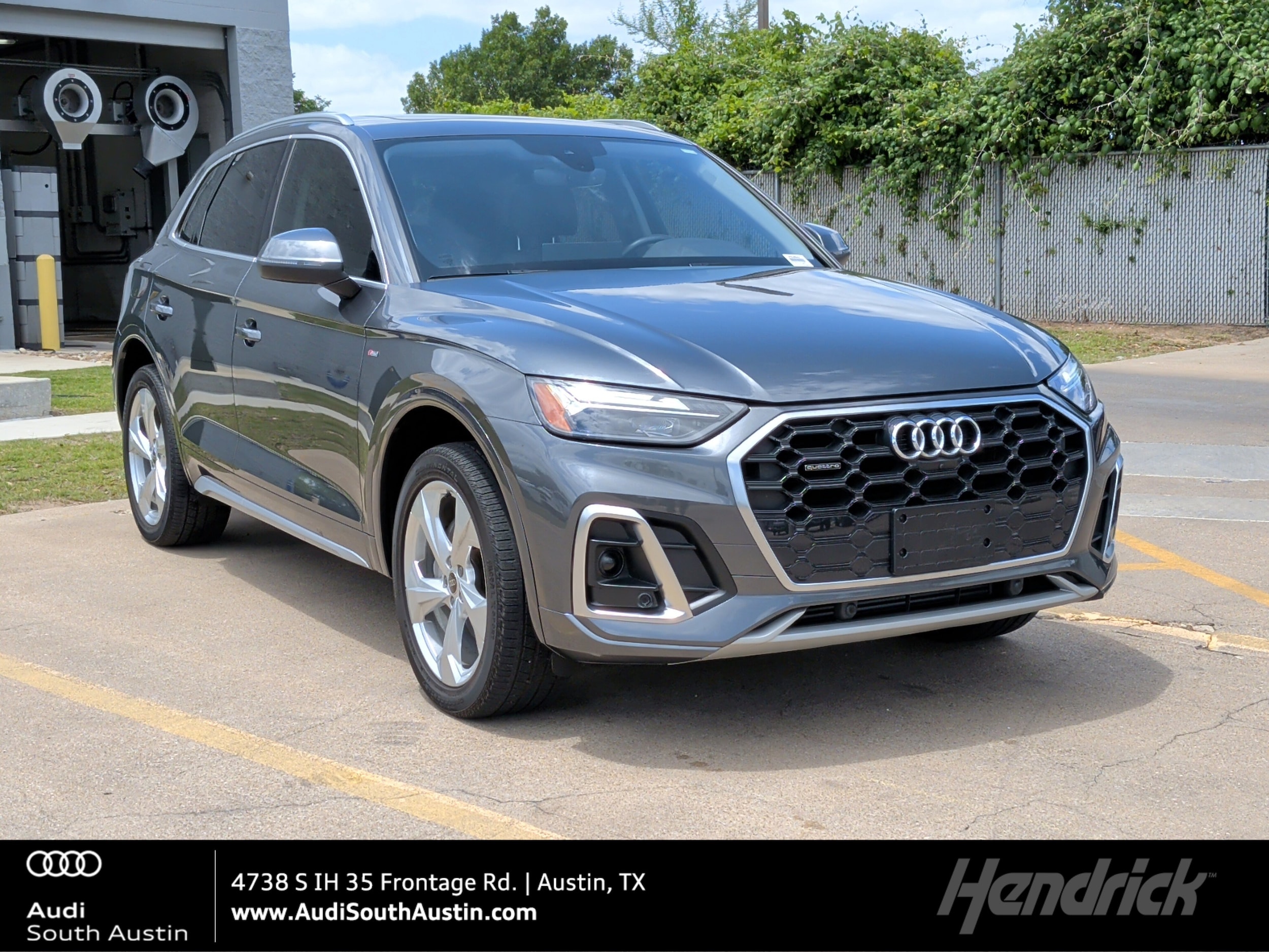 2023 Audi Q5 45 Premium Plus's photo