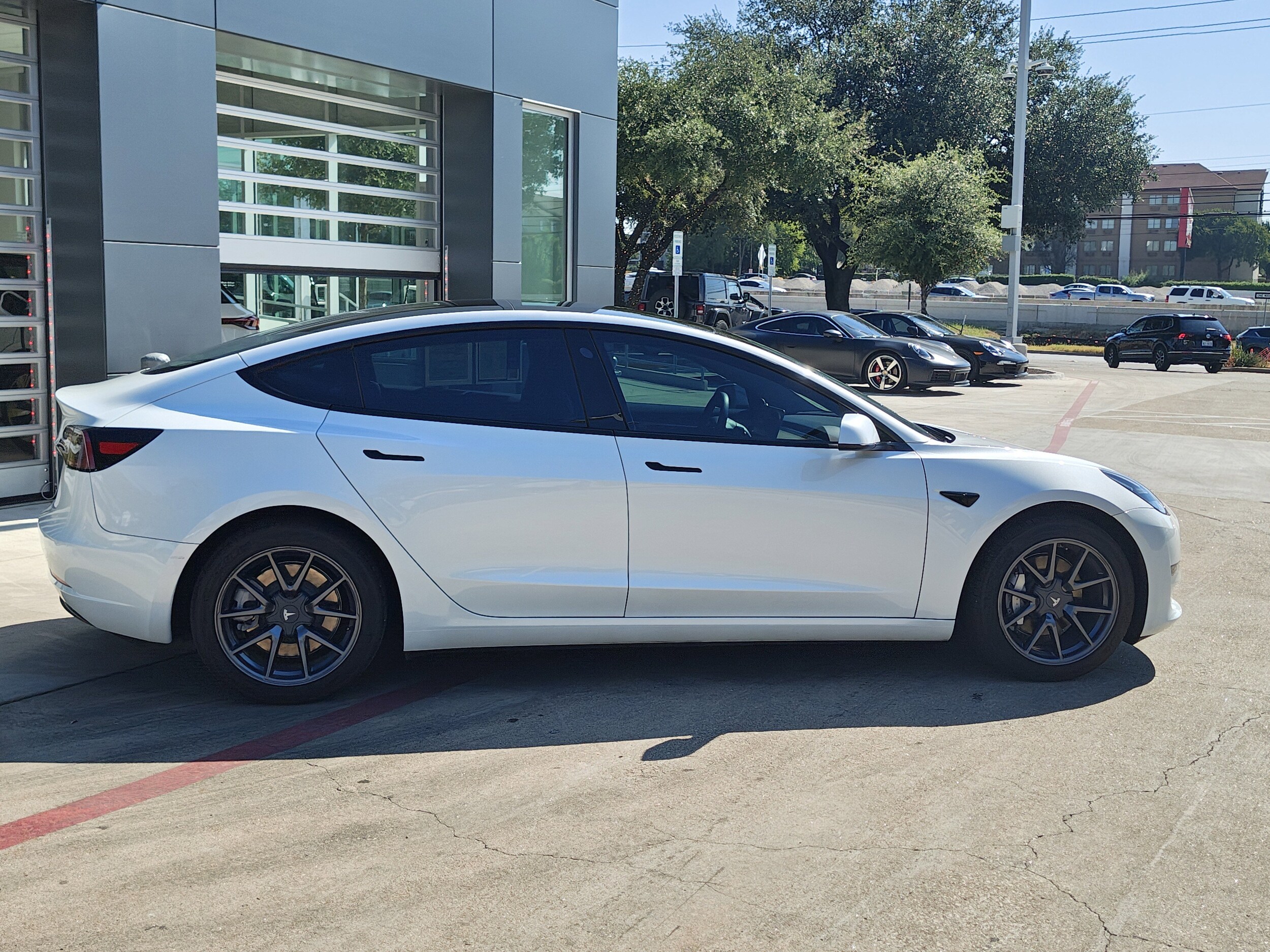 2023 Tesla Model 3 photo 3