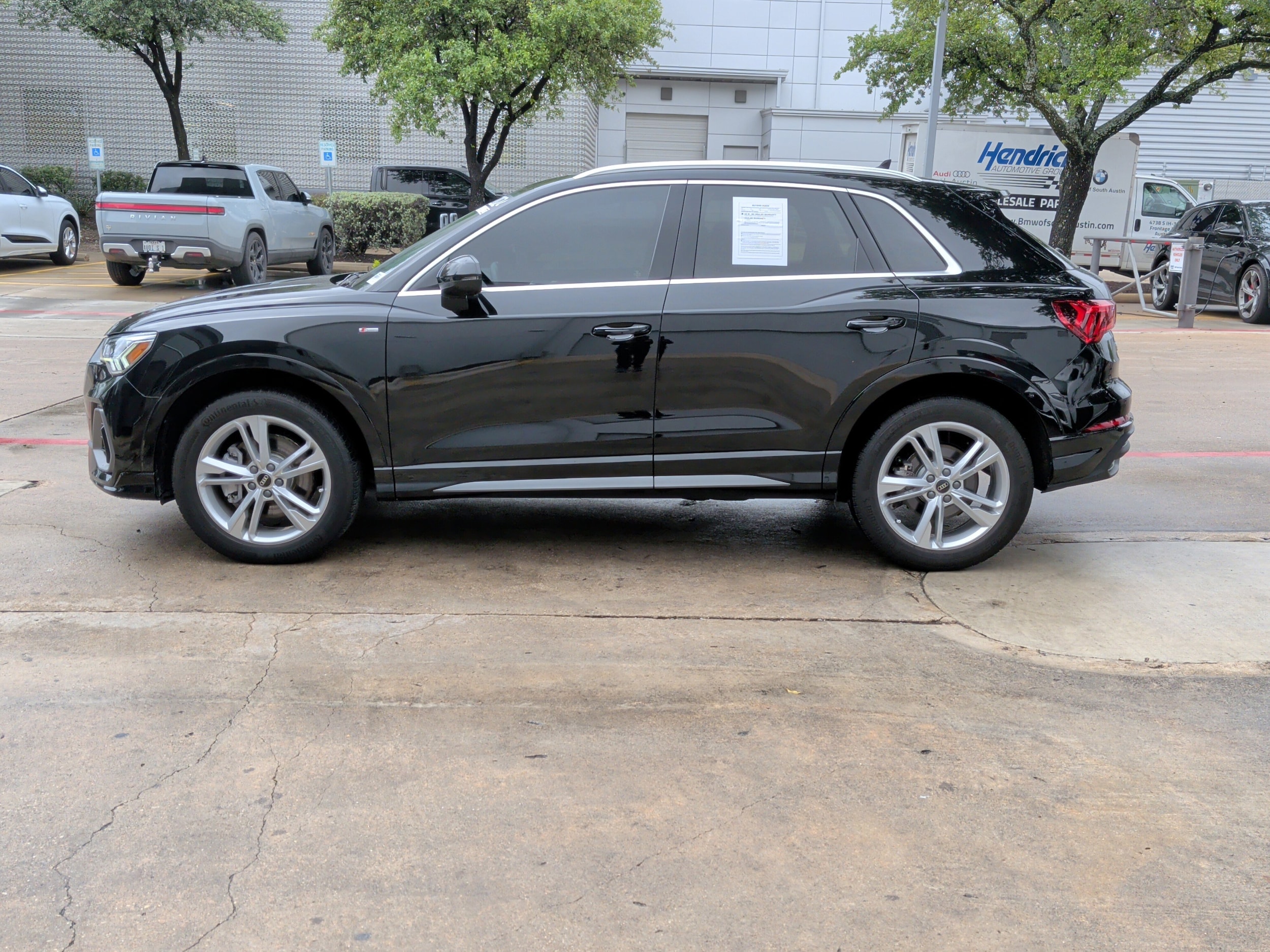 2024 Audi Q3 S line Premium photo 3