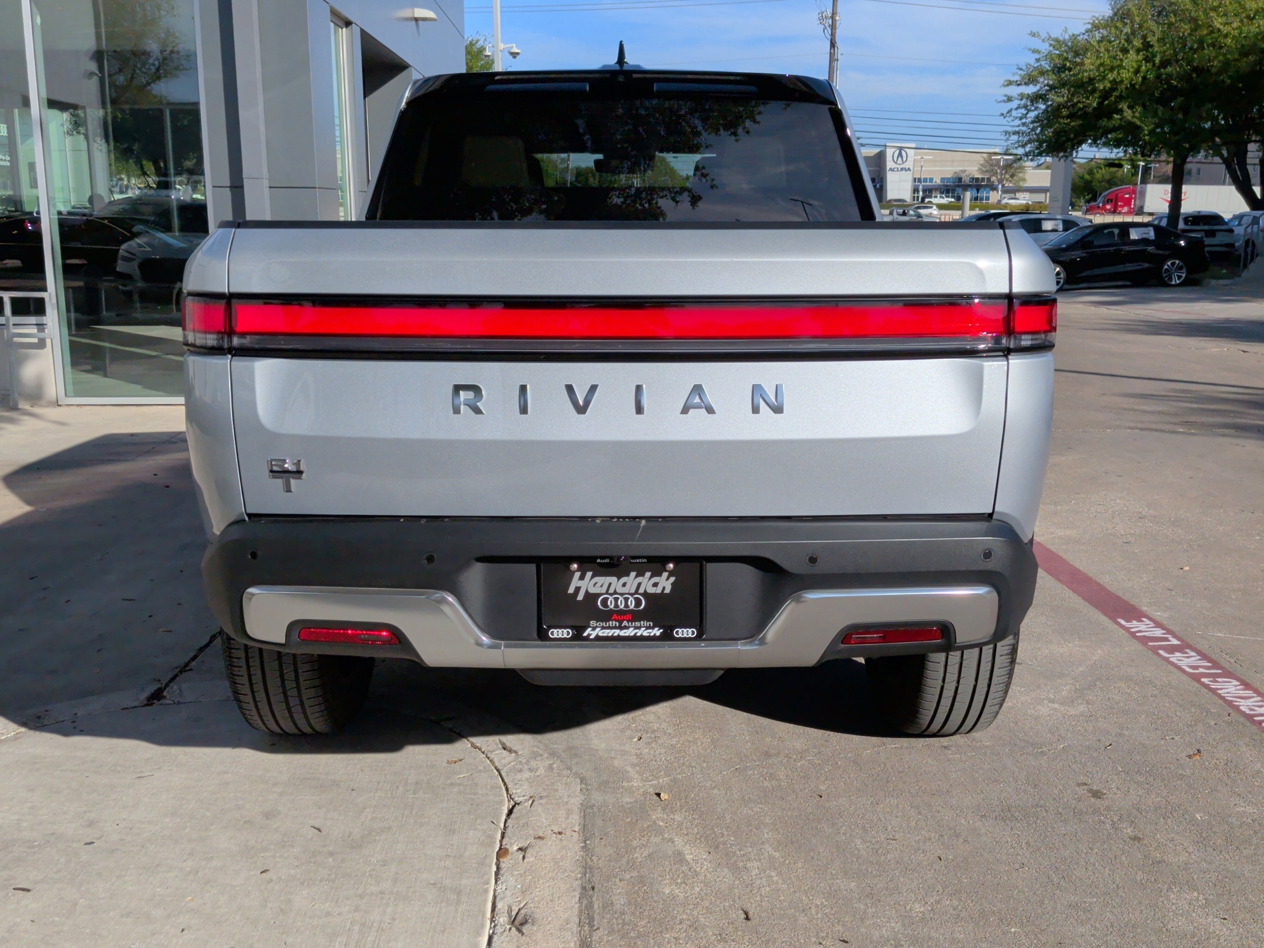 2024 Rivian R1T Adventure Dual-Motor Large Pack photo 3