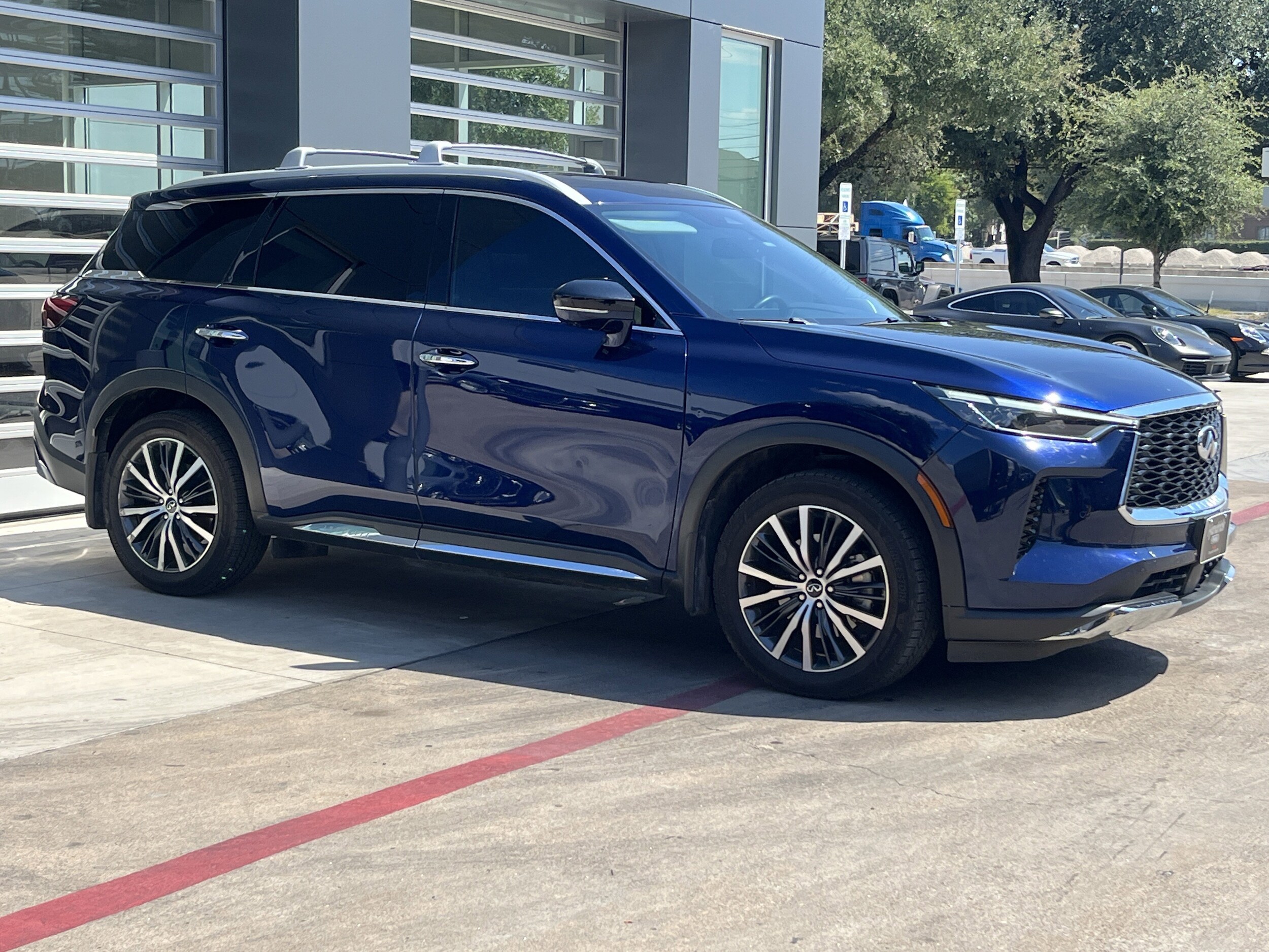 2022 Infiniti QX60 Sensory photo 2