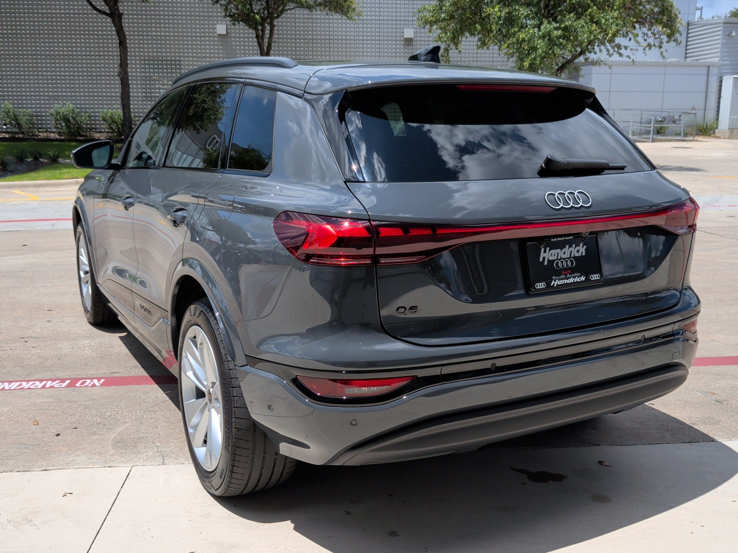 Audi Q6 E-tron Premium