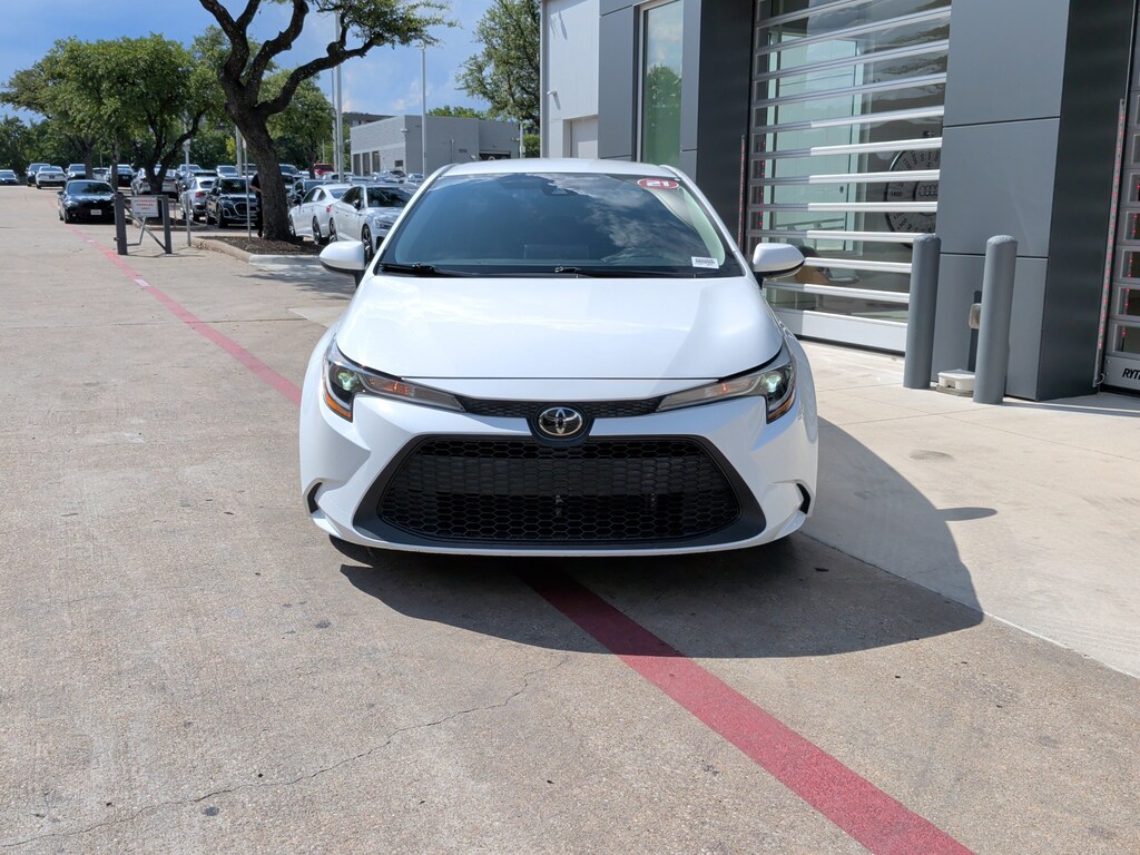 Used 2021 Toyota Corolla LE Sedan