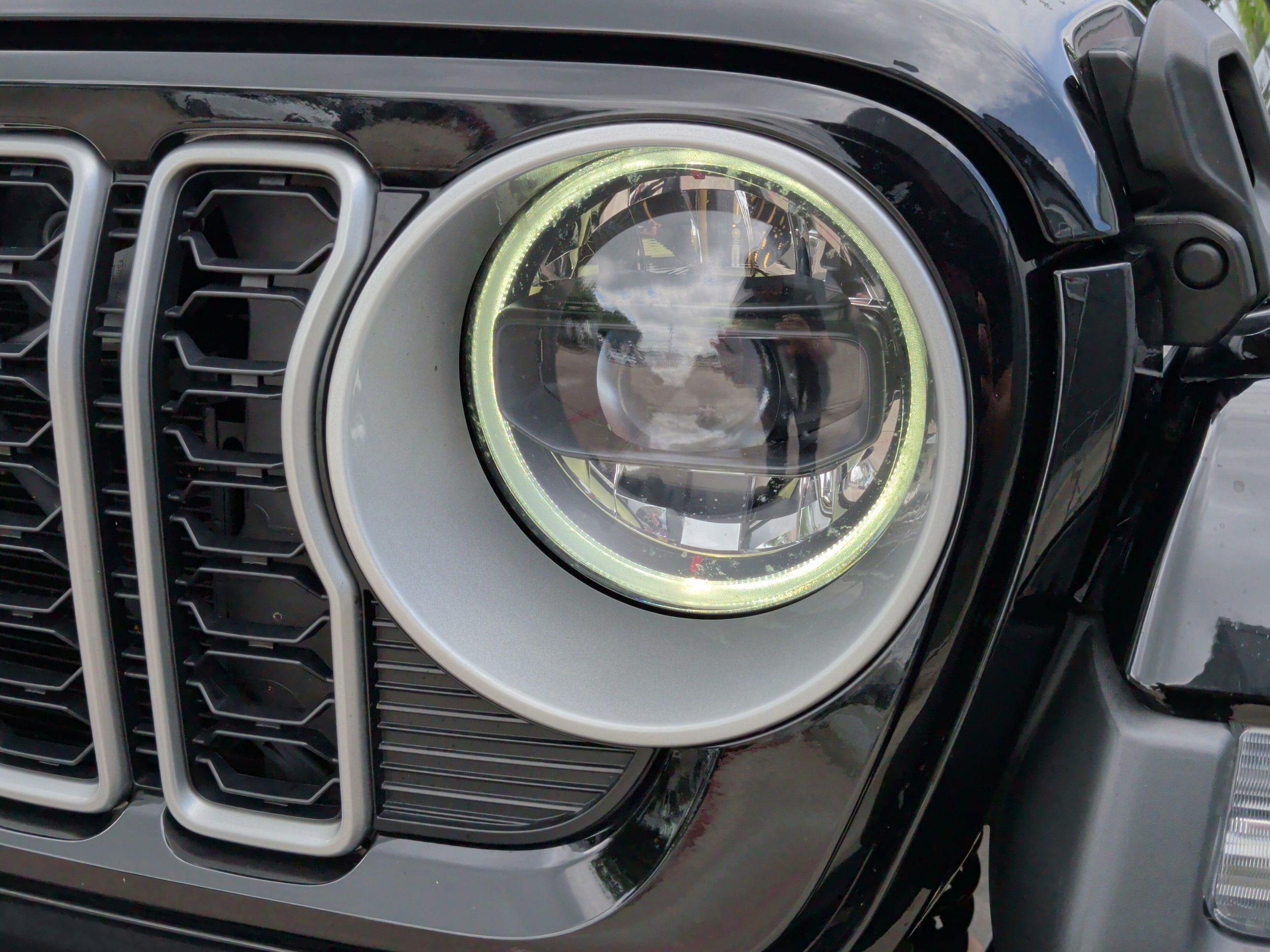 2025 Jeep Wrangler 4xe Sahara photo 5