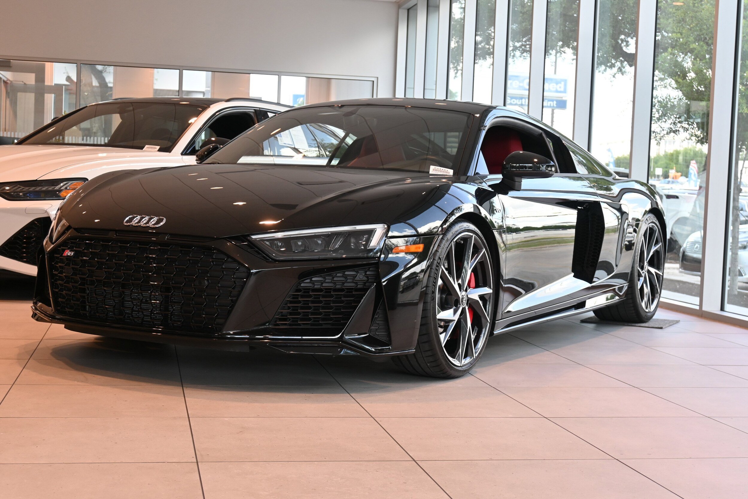 2022 Audi R8 Coupe V10 Performance photo 2