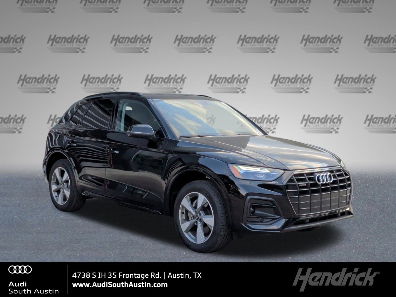 2025 Audi Q5 Premium's photo
