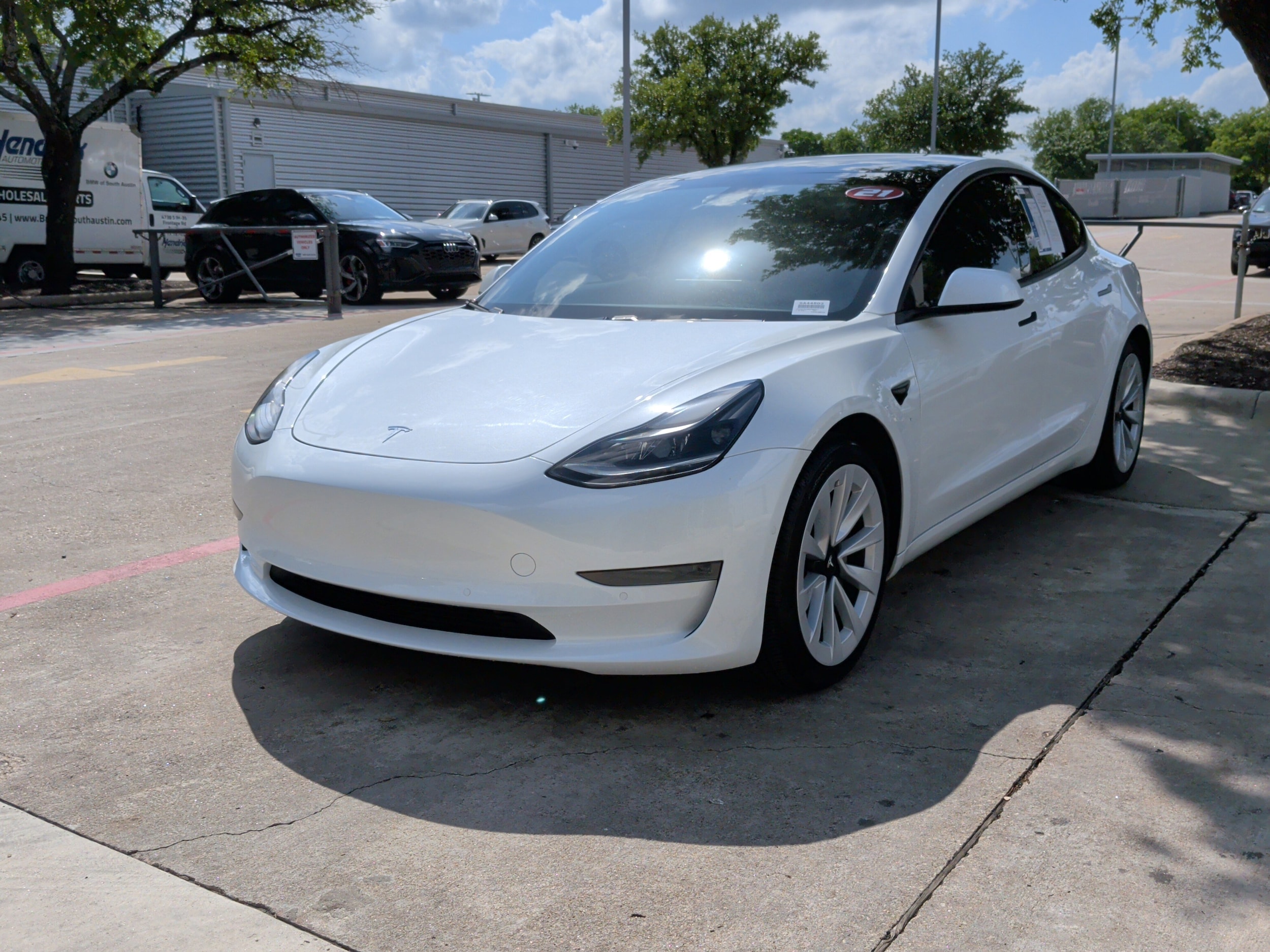 2021 Tesla Model 3 Standard Range Plus photo 4