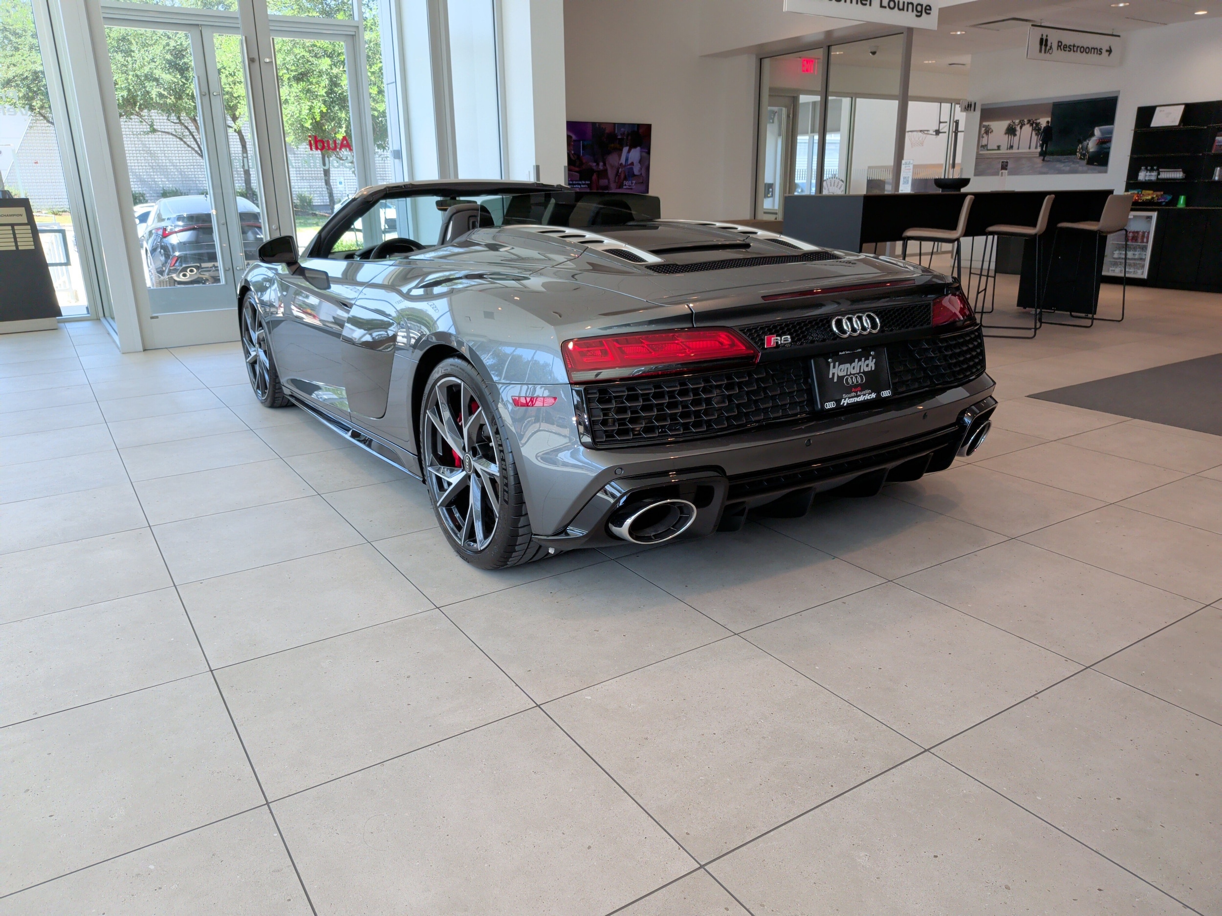 Audi R8 Spyder V10