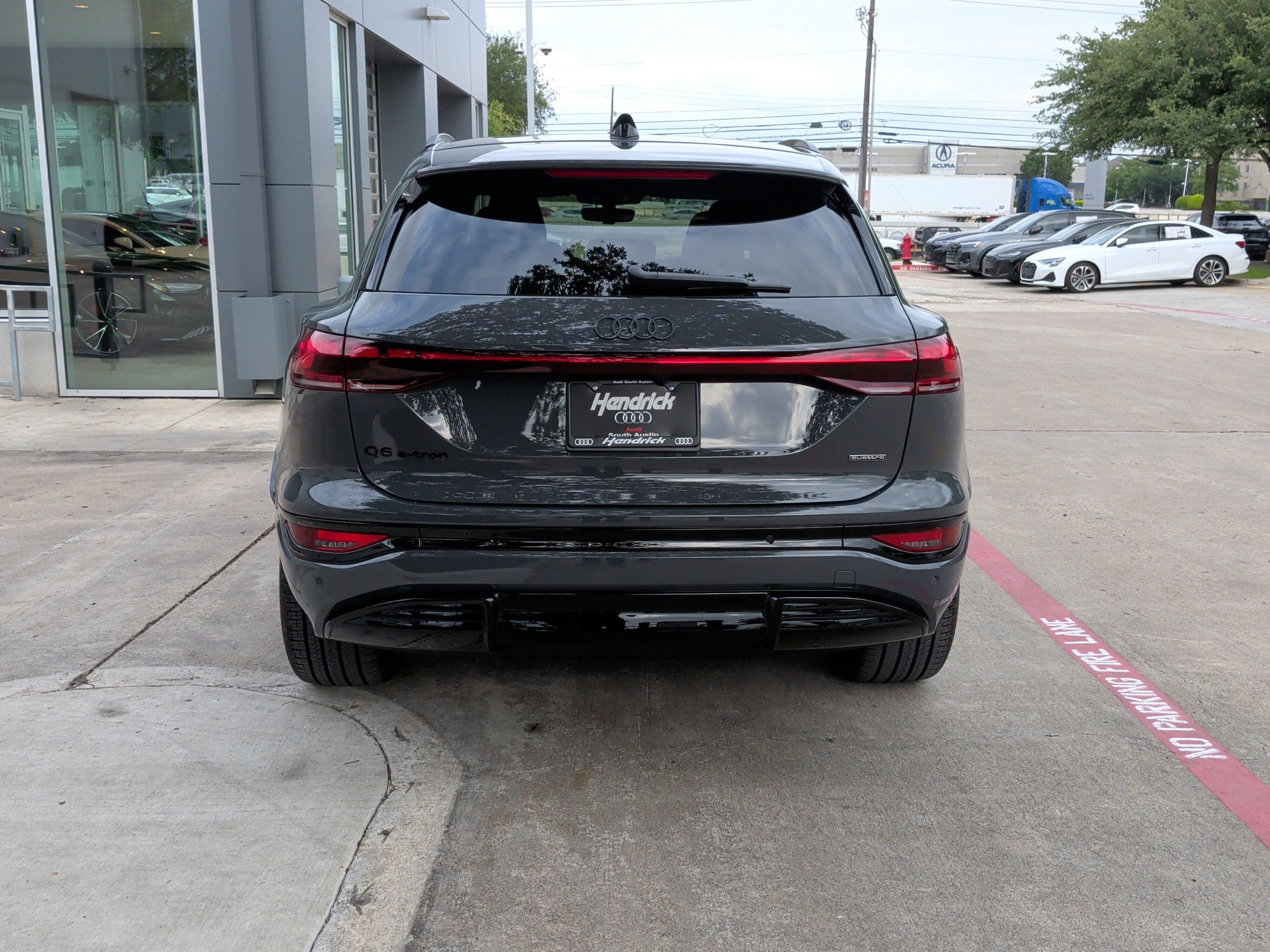 2027 Audi Q6 e-tron Premium Plus photo 6