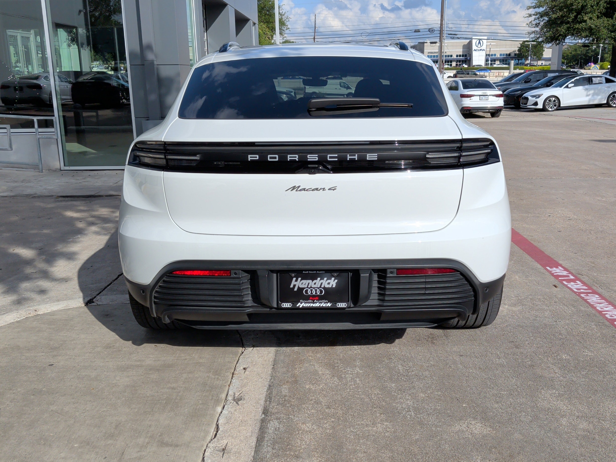 2024 Porsche Macan Electric 4 photo 3