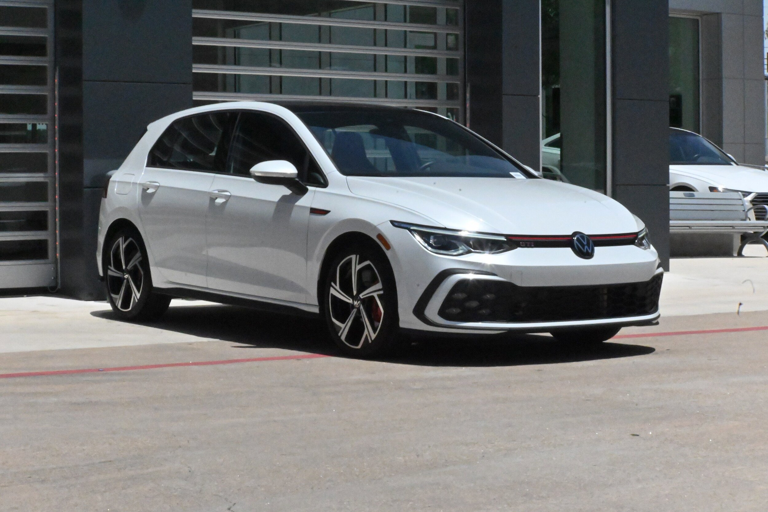 2024 Volkswagen Golf GTI SE photo 2