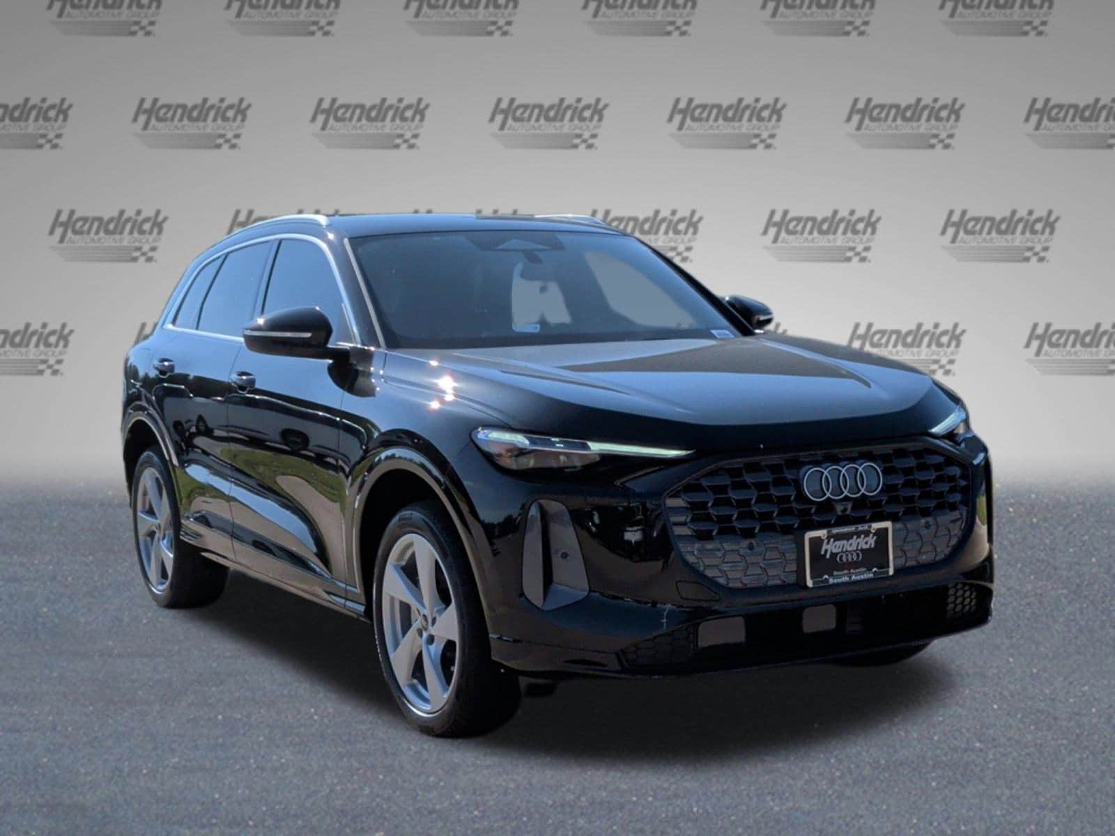 2026 Audi Q5 Premium Plus quattro's photo