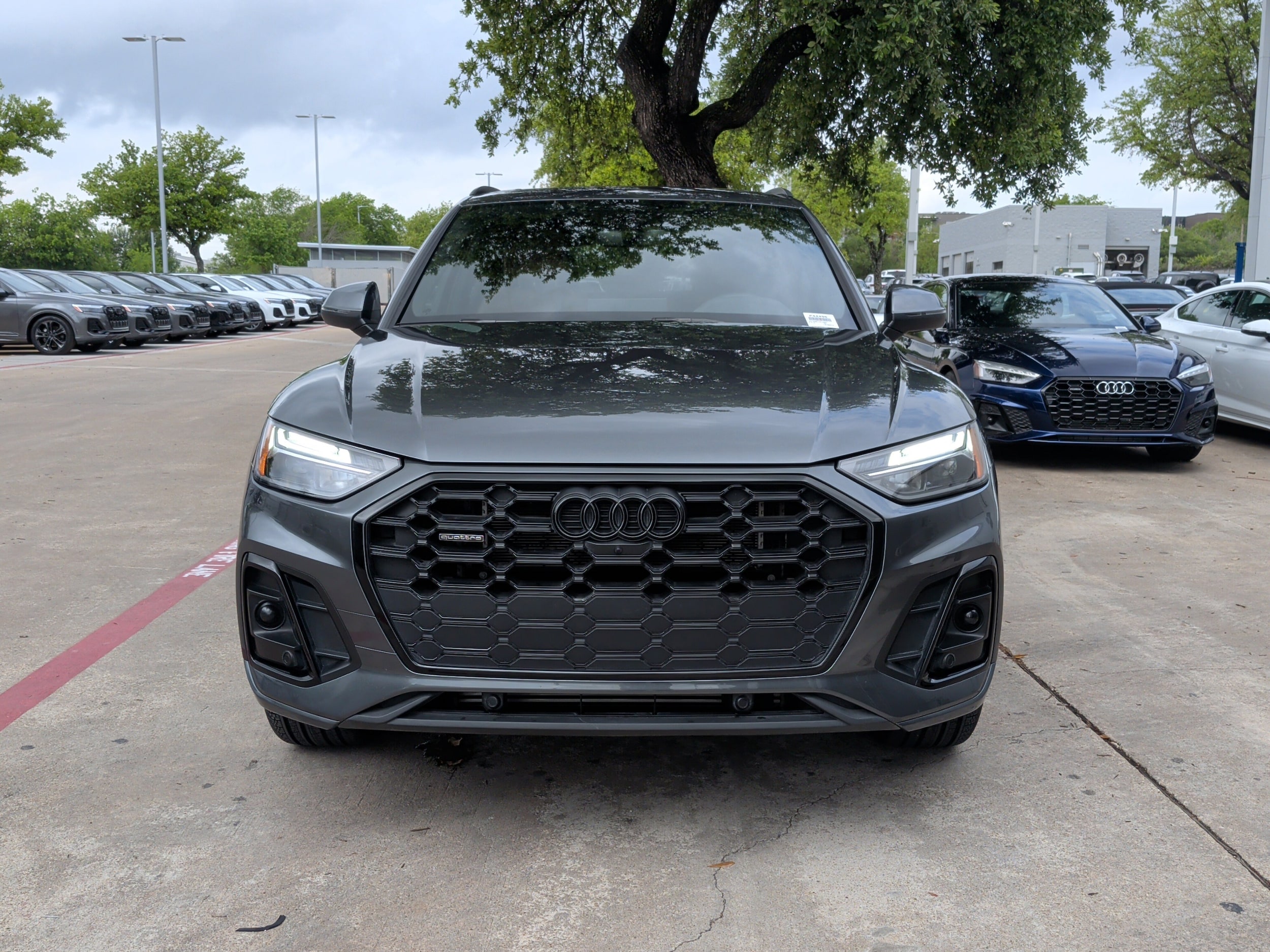 2023 Audi Q5 S line Premium Plus photo 2