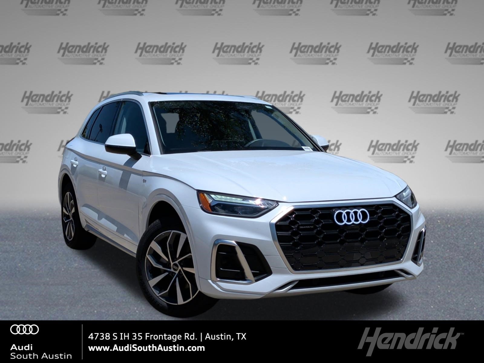 2023 Audi Q5 45 Premium Plus's photo