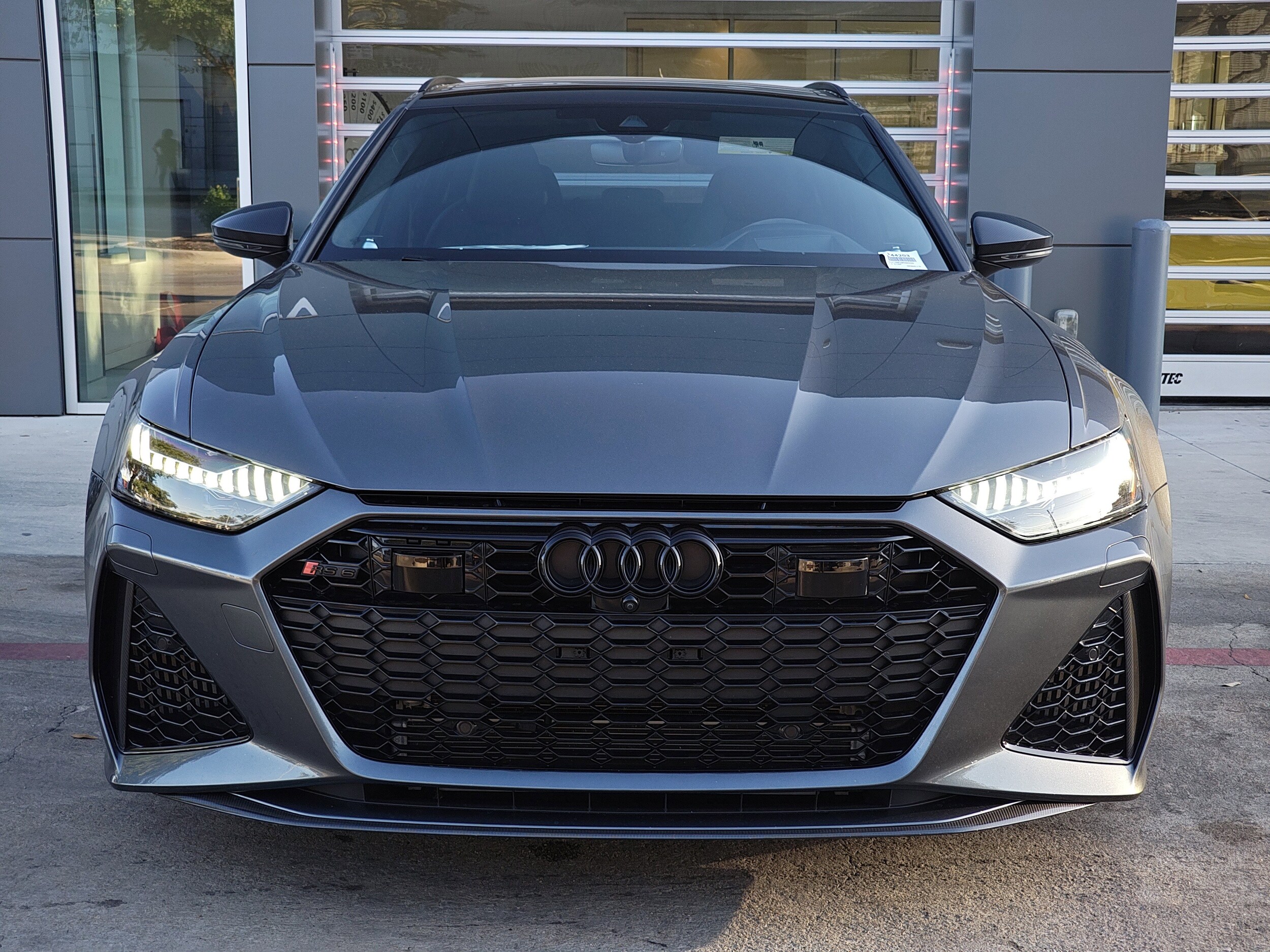 2024 Audi RS 6 Avant Performance photo 3